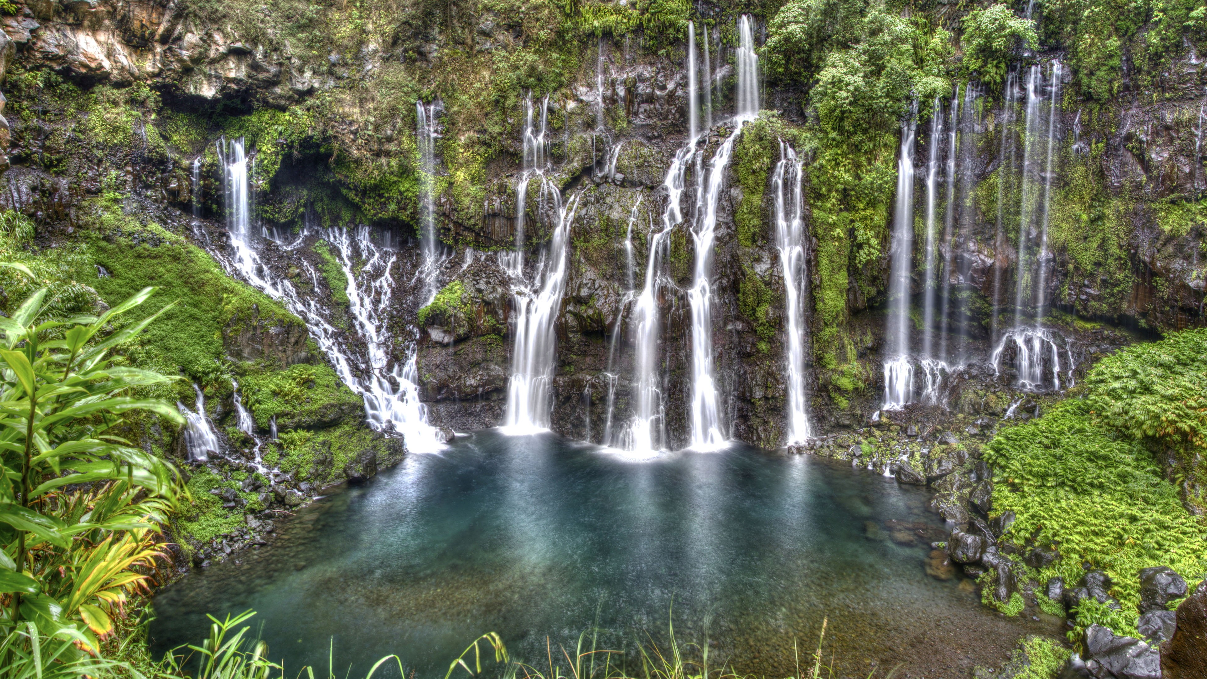 falls, outdoors, river, beauty in nature, langevin, land, island, flowing water, laptop, park, day, landscape, plant, falling water, 4K, flowing, no people, HD Wallpaper