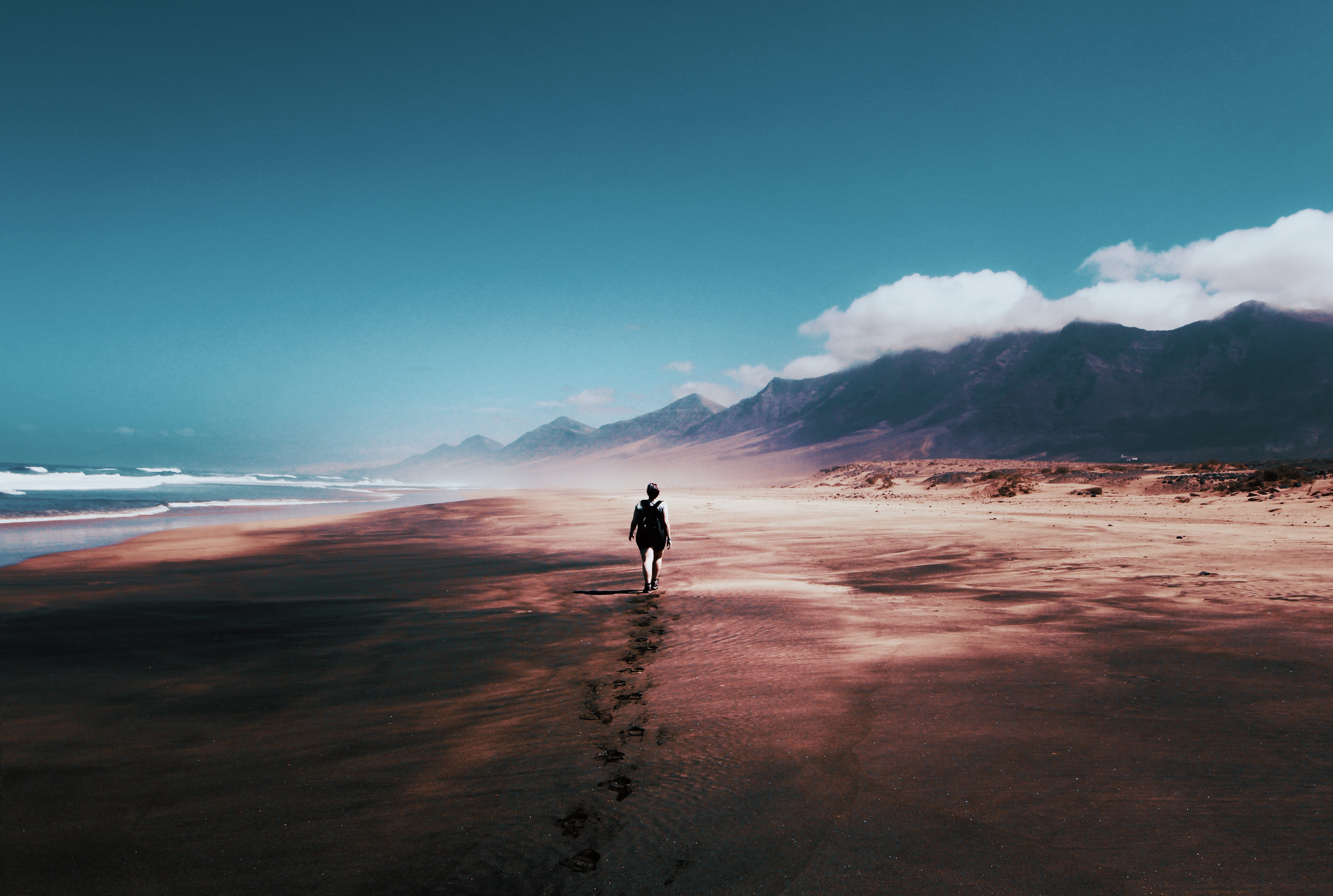 island, 4K, clouds, beauty in nature, climate, sea, sunset, waves, mountain range, scenic, seascape, full length, girl, leisure activity, horizon, photo, HD Wallpaper