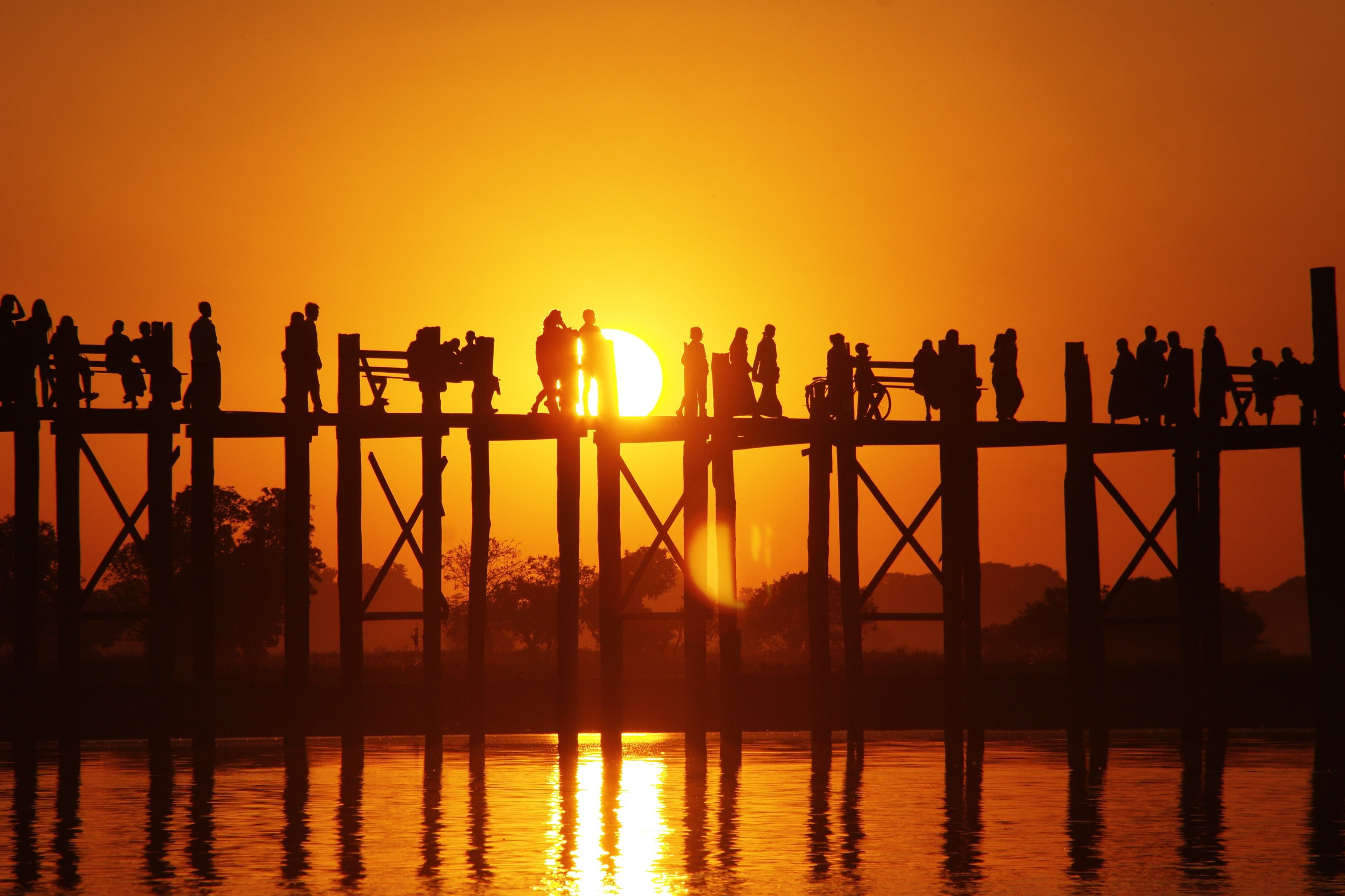 silhouette, large group of people, standing, sky, orange color, burma, u leg bridge, women, dock, nature, outdoors, golden, wooden, sunlight, water, sun, HD Wallpaper
