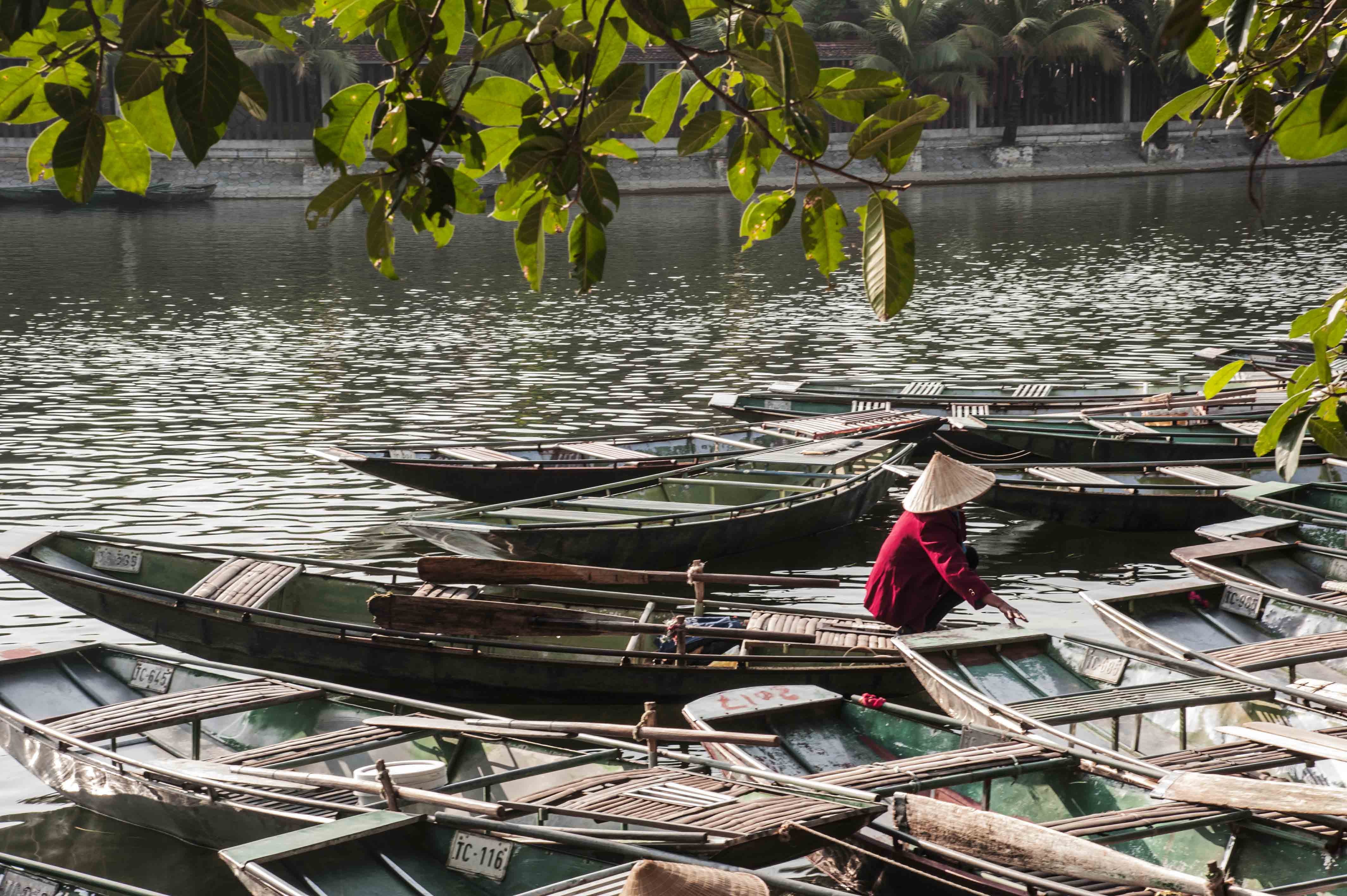 clothing, nature, women, lake, vietnam, plant, 4K, real people, tree, day, tam coc ninh binh, nautical vessel, water, hat, transportation, moored, rowboat, HD Wallpaper
