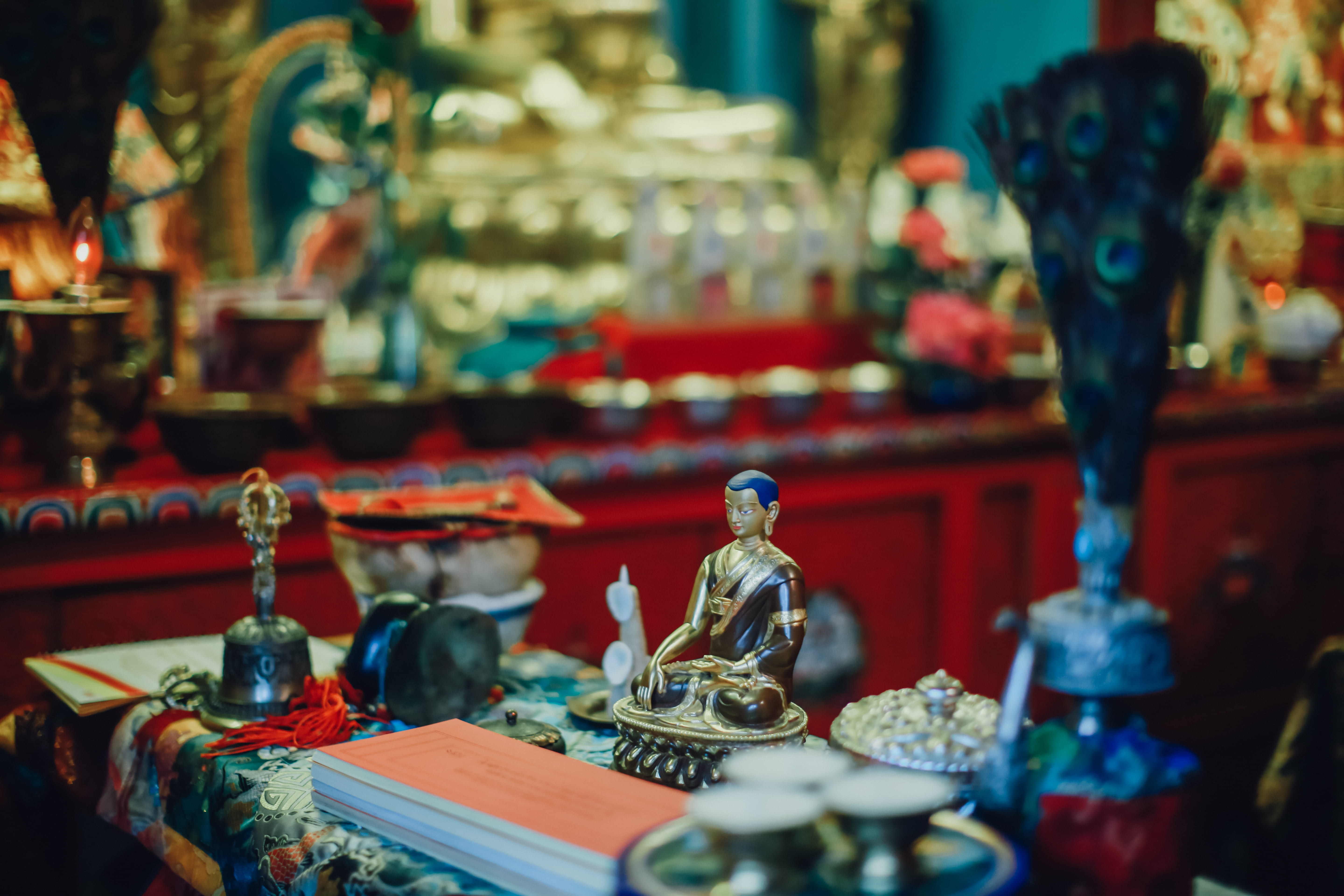 indoors, place of worship, creativity, human representation, selective, focus, offerings, representation, art and craft, temple, figurine, sculpture, large group of objects, HD Wallpaper