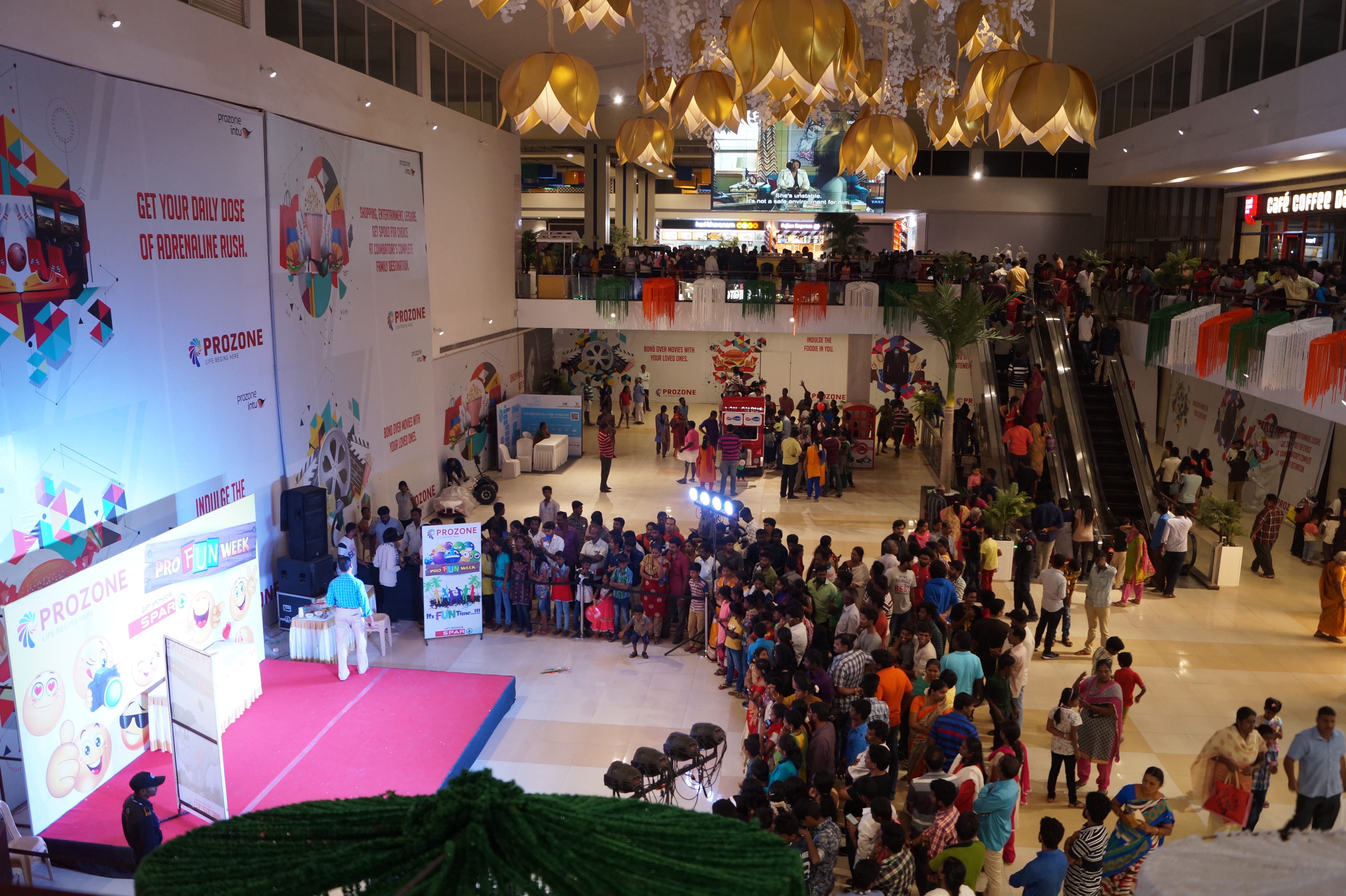 lighting equipment, 5K, light, outing, women, prozone mall, high angle view, group of people, india, indoors, leisure activity, shopping mall, illuminated, HD Wallpaper