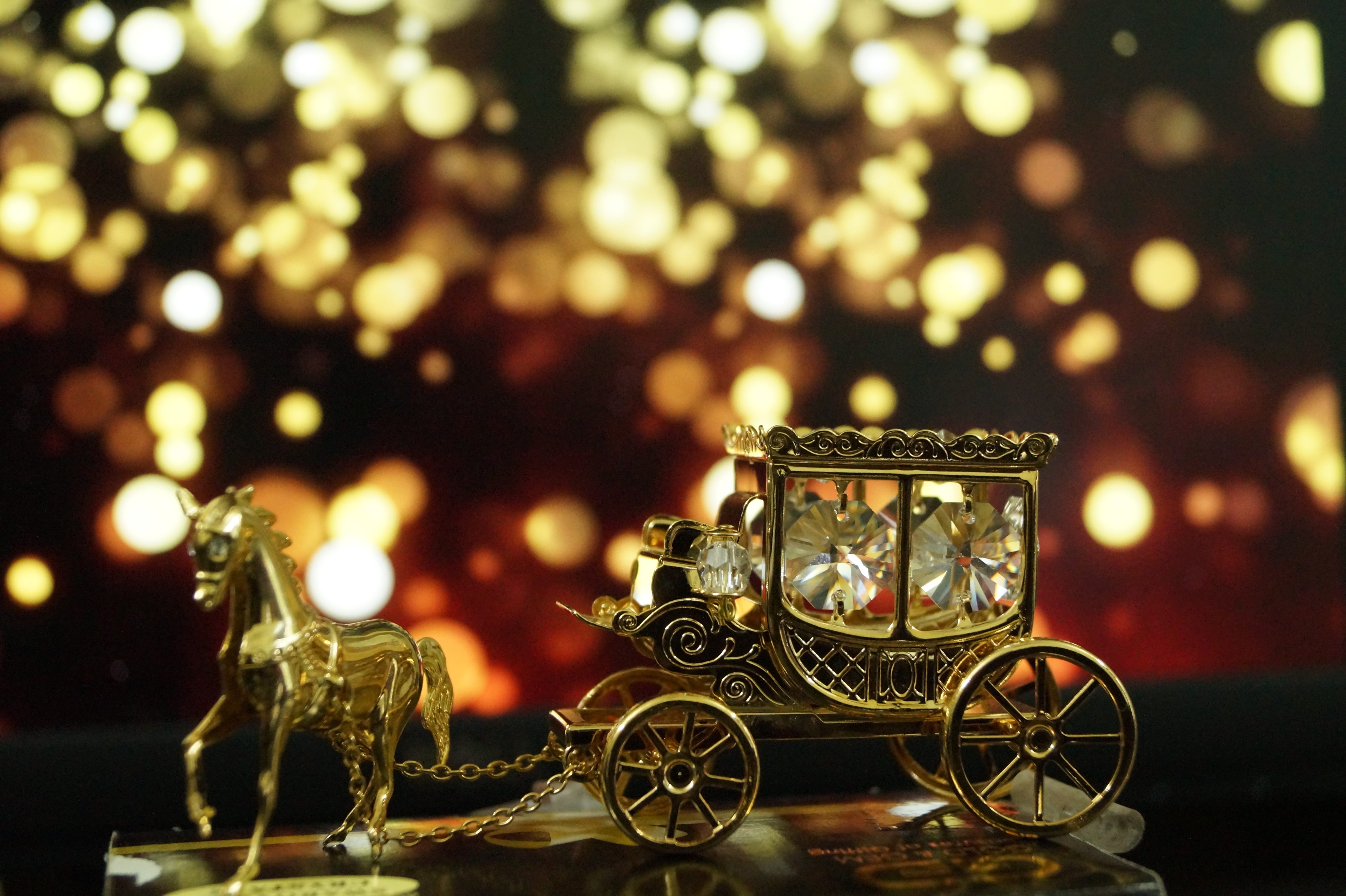 close-up, glass, table, night, decoration, antique, light, representation, noman, lights, nature, gifts, coimbatore, illuminated, background, selective focus, HD Wallpaper