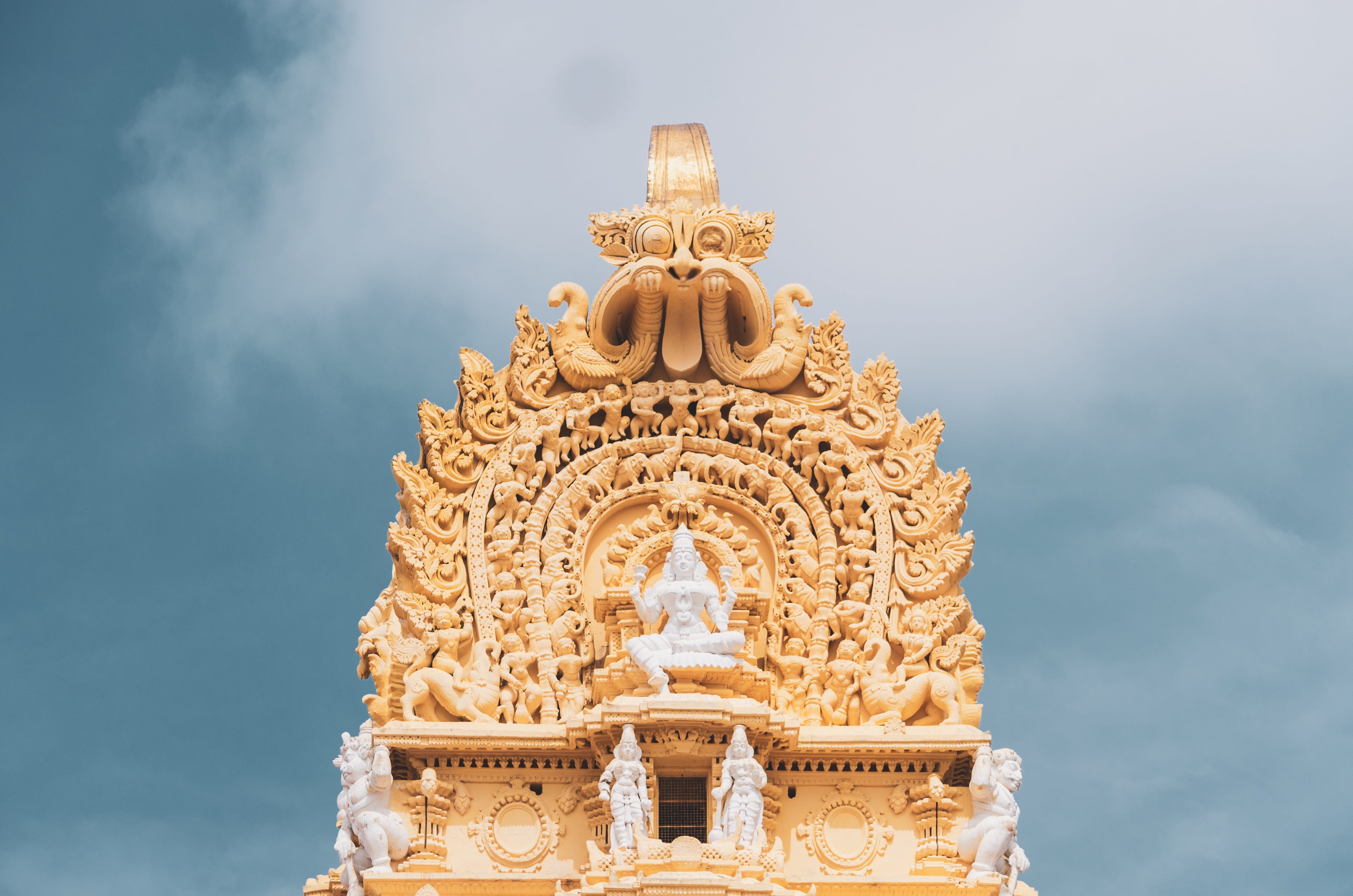 architecture, cloud - sky, belief, wedding cake, ornate, dessert, chamundi hill, shrine, mysuru, worship, monument, no people, art and craft, representation, HD Wallpaper
