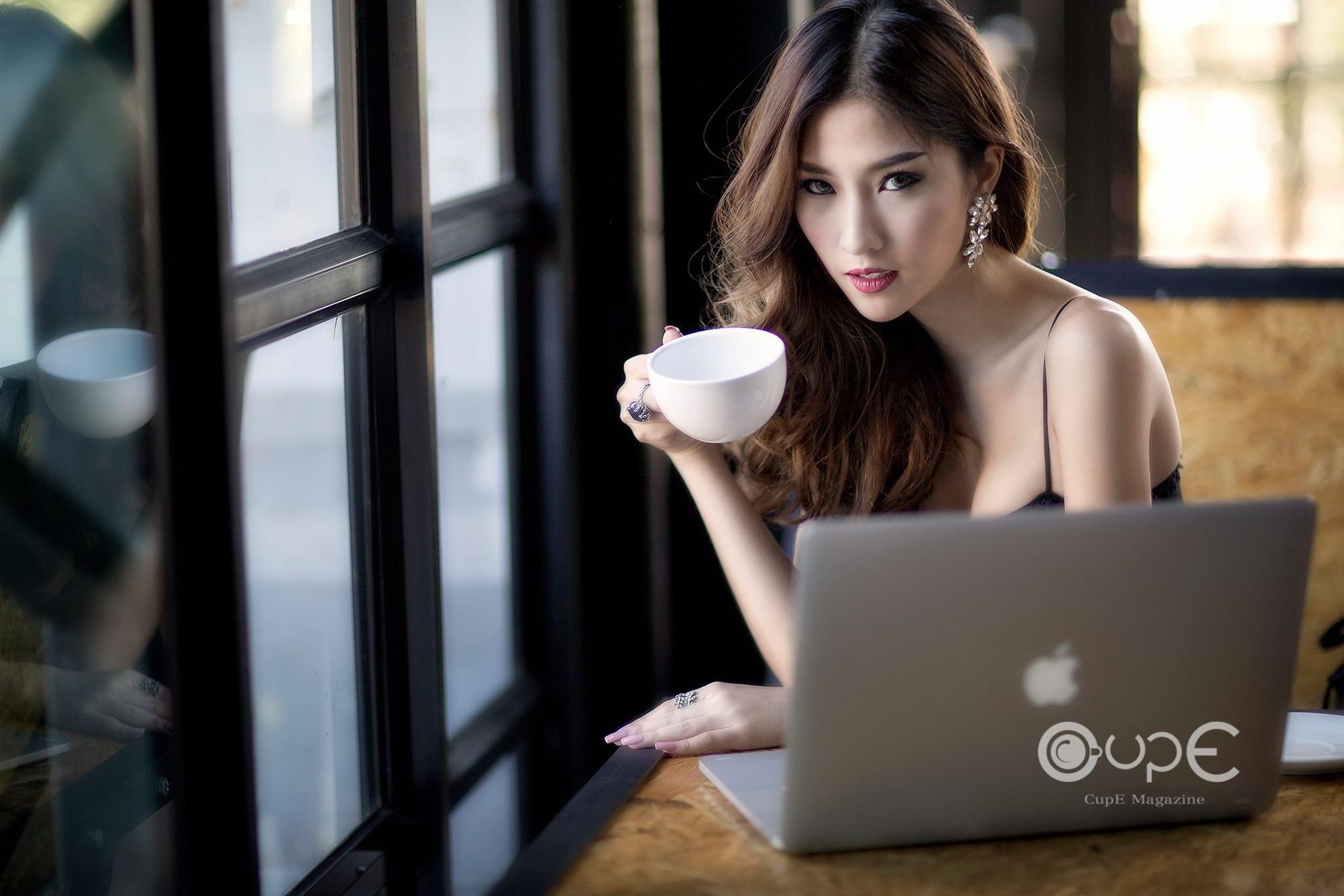 indoors, hair, communication, beautiful woman, using laptop, Thailand, Asian, young adult, one person, Atita Wittayakajohndet, Ohly, young women, women, HD Wallpaper