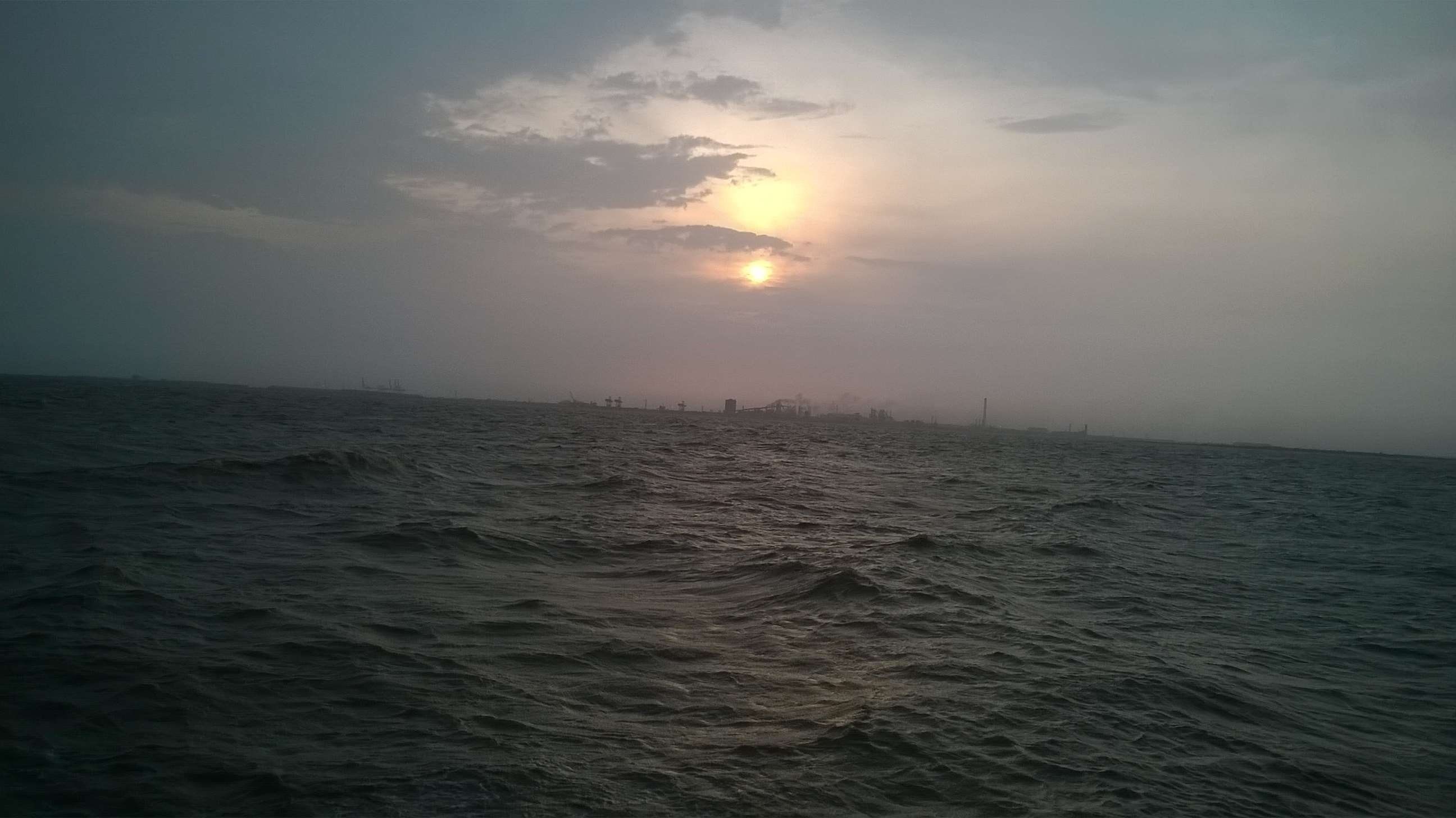 surat, rainy, sun, power in nature, tranquility, sunset, beauty in nature, sunlight, gujarat, rippled, outdoors, seascape, idyllic, wave, tides, weather, HD Wallpaper