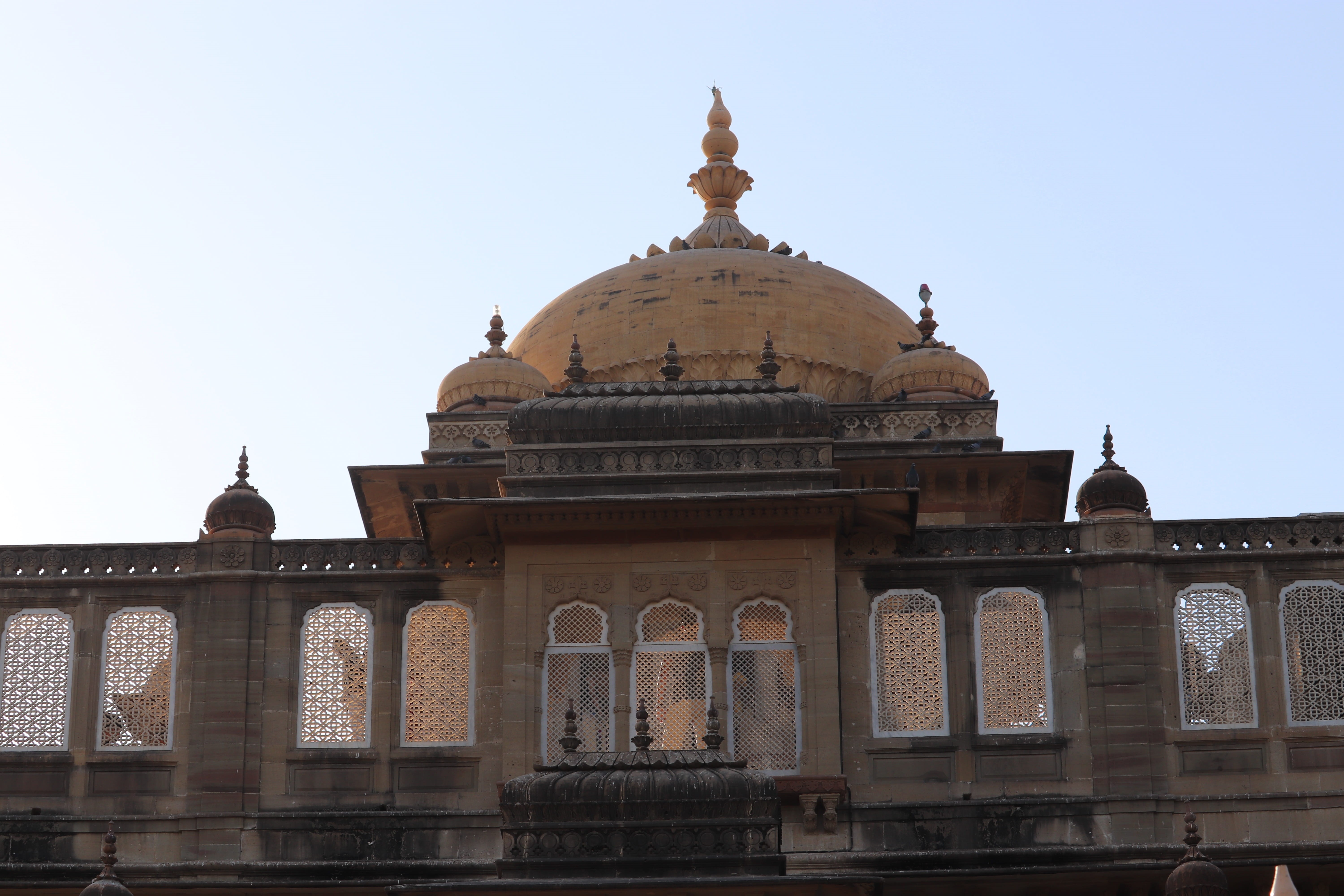 place of worship, clear sky, ornate, the past, outdoors, mandvi, landmark, tourism, hindu, gujarat, stone, religion, no people, travel, nature, 5K, sky, HD Wallpaper
