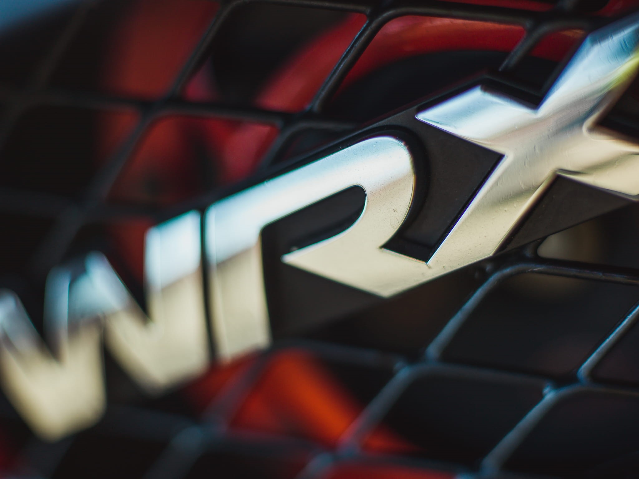 transportation, grill, focus on foreground, communication, land vehicle, macro, car, art lasovsky, closeup, chromed, logo, motor vehicle, sign, red, low angle view, HD Wallpaper