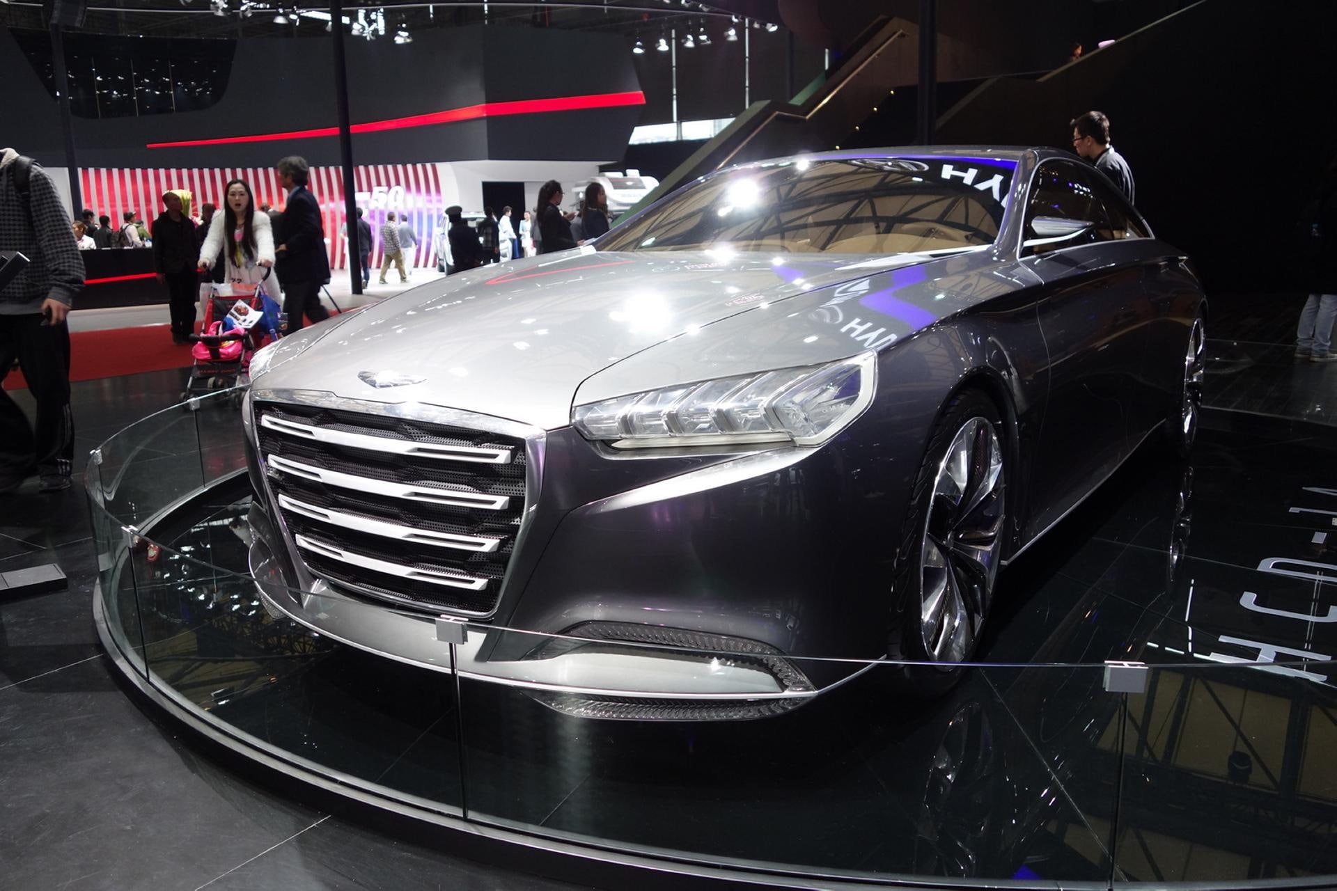 stationary, 1080P, shopping, shanghai, people, transportation, wealth, outdoors, luxury, lighting equipment, showroom, hcd, motor vehicle, car, hyundai, HD Wallpaper