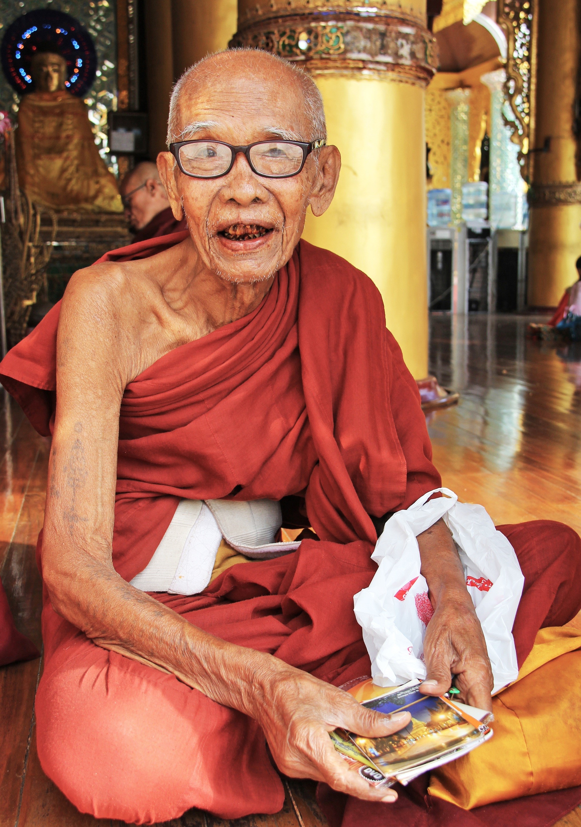 yangon, temple, portrait, religion, real people, asia, myanmar, attraction, looking at camera, monk, old, shrine, men, one person, 2K, glasses, front view, Phone HD Wallpaper