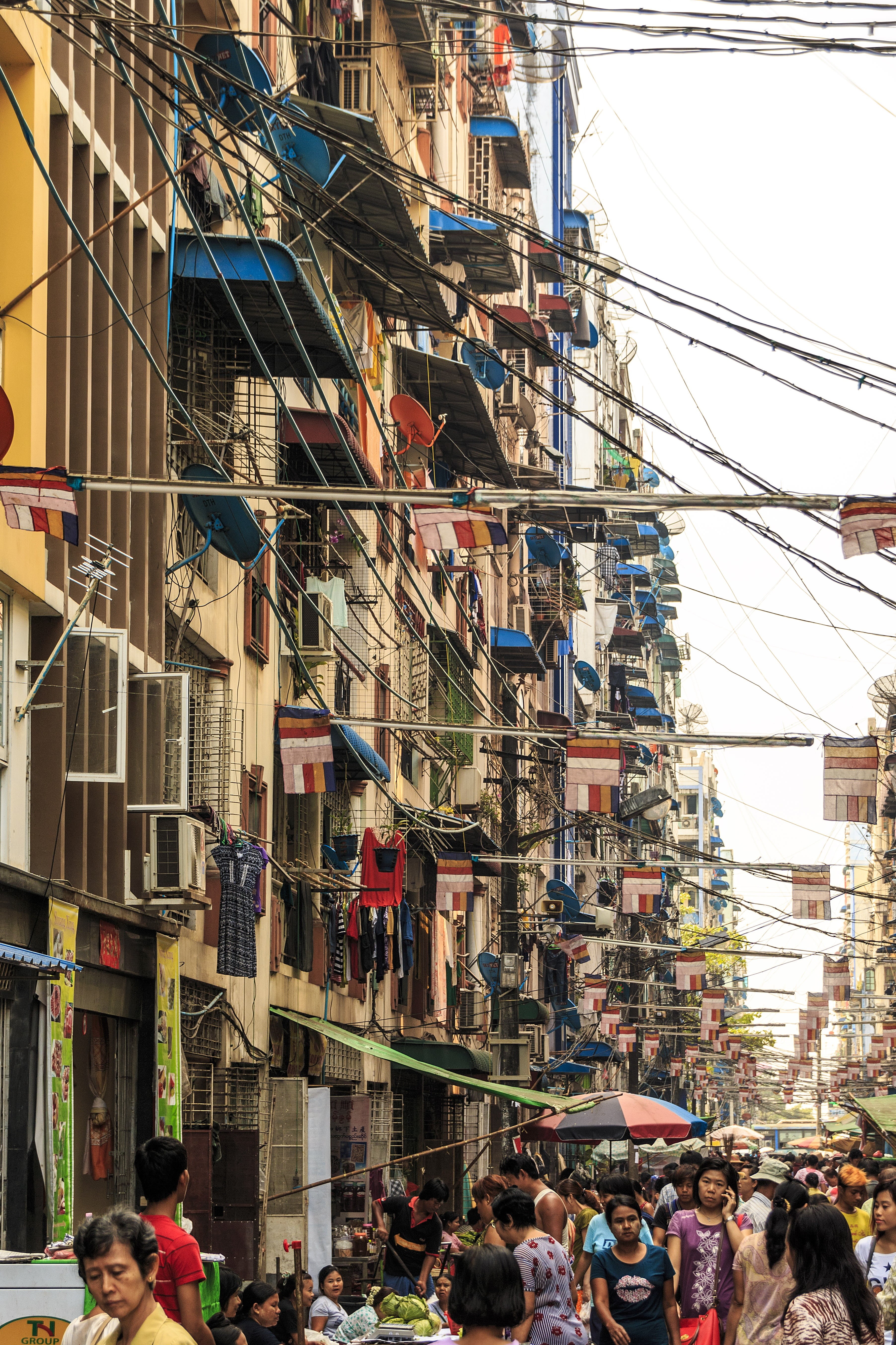 city, scenery, women, large group of people, group of people, built structure, burma, street, city life, travel, rangoon, adult, street market, lifestyles, Phone HD Wallpaper