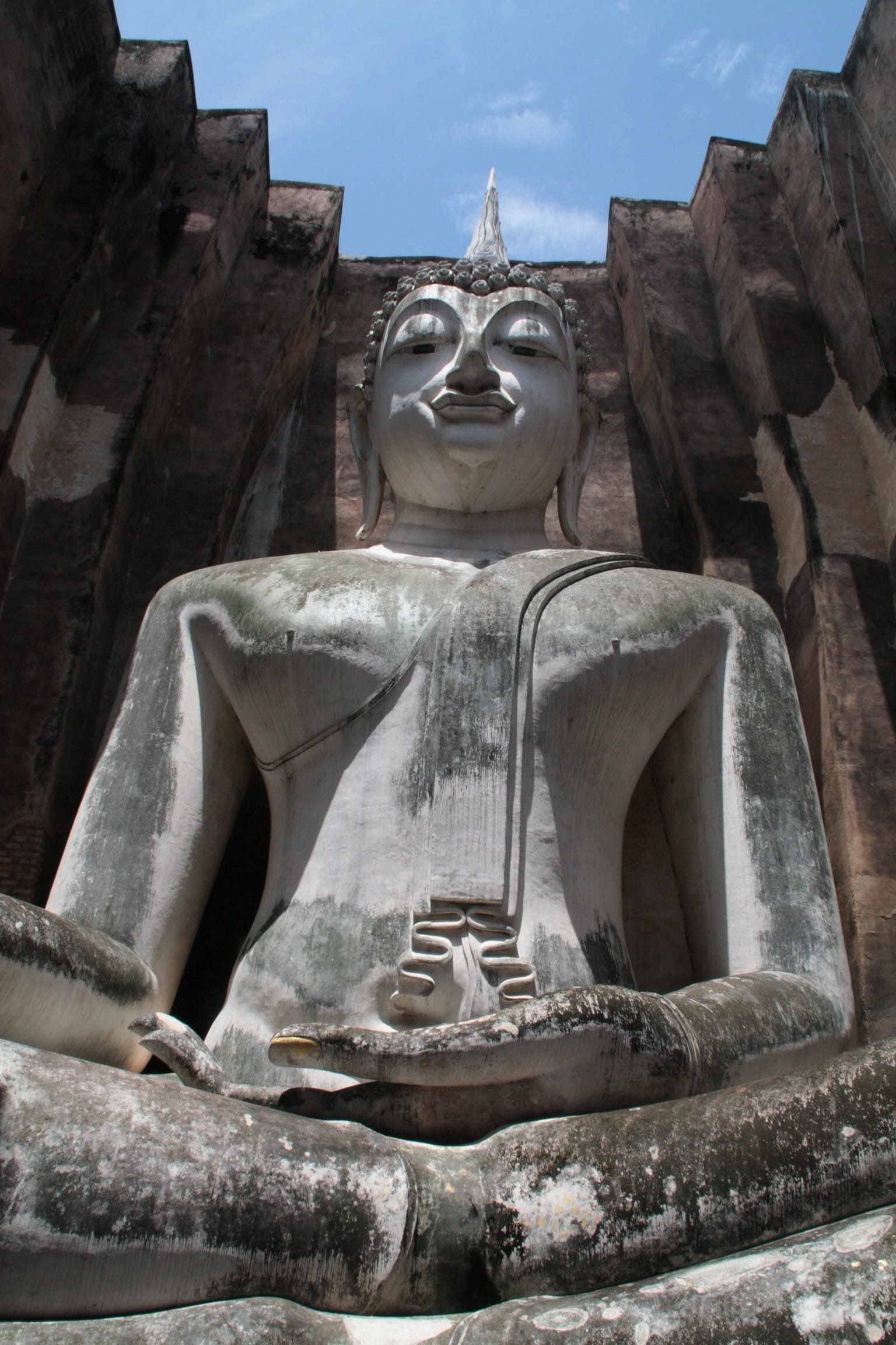 sky, Wat, statue, Si, day, history, Chum, sukhothai historical park, male likeness, outdoors, no people, 1080P, religion, low angle view, may be the, the past, Phone HD Wallpaper