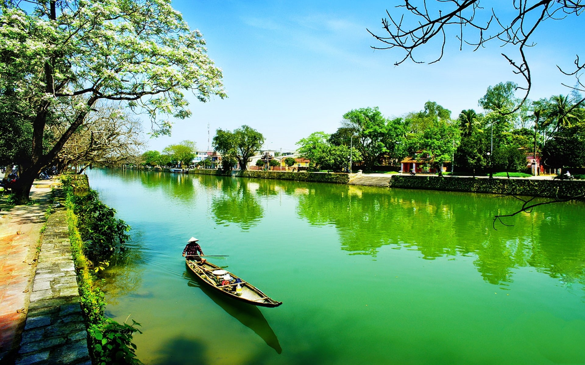sightseeing, green, city, river, hd, 1080P, desktop, imerial, hue, spring, HD Wallpaper