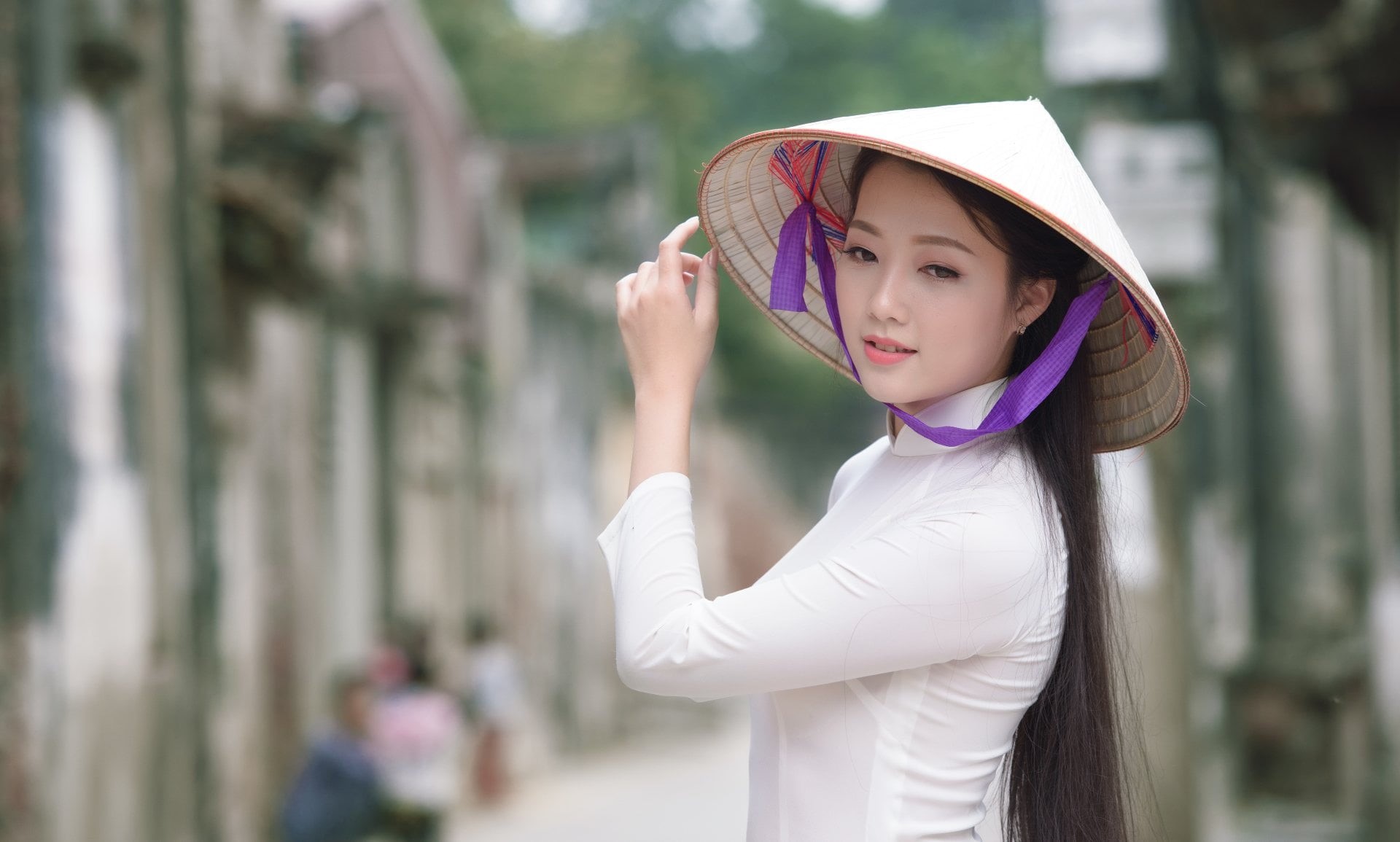 Ao Dai, girls, waist up, Women, Asian Conical Hat, childhood, child, holding, outdoors, one person, Girl, incidental people, lifestyles, Asian, clothing, HD Wallpaper