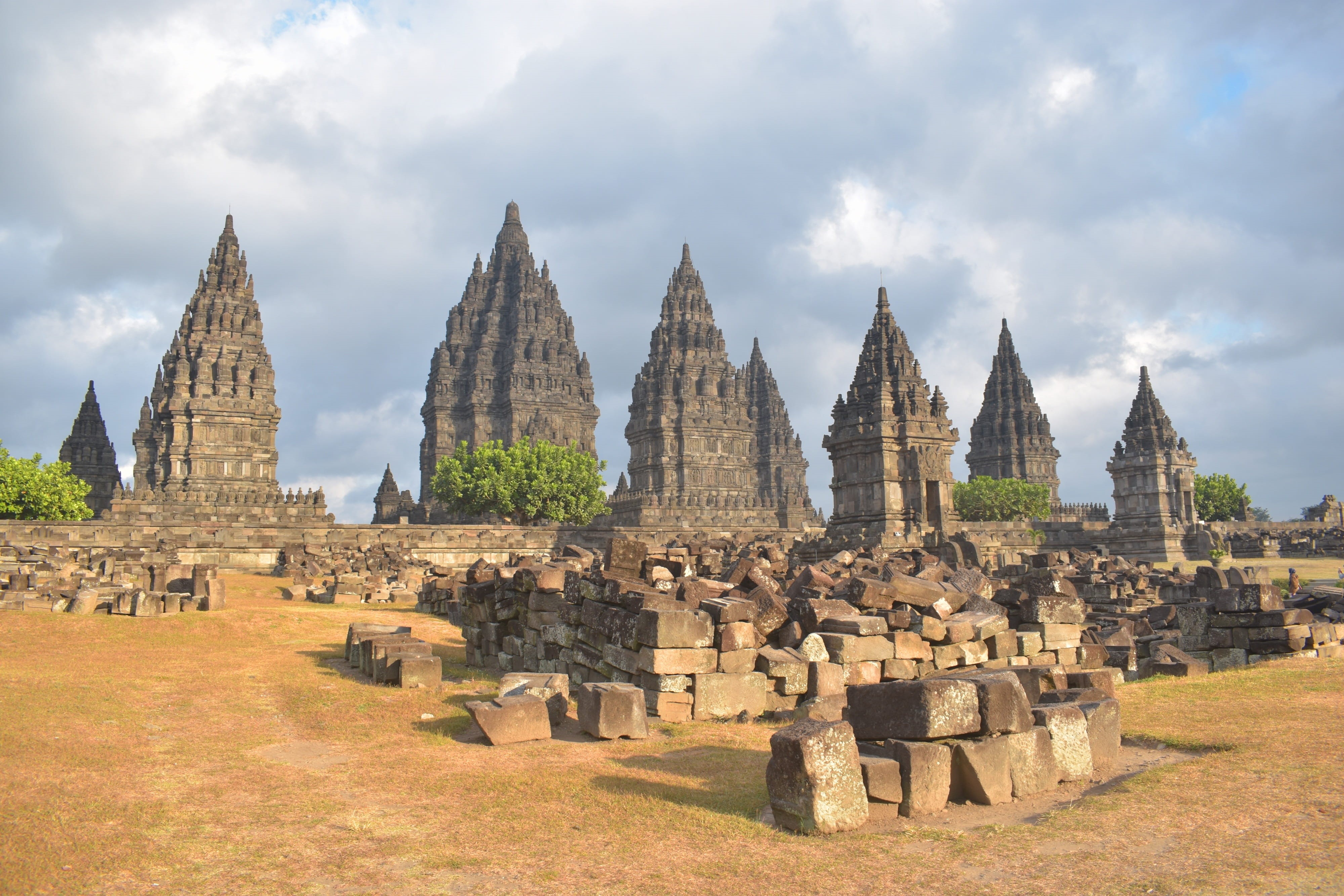 temple, no people, history, 4K, old, building, religion, holidays, the past, spirituality, ancient, unesco, tourist, archaeology, sky, cloud - sky, hinduism, HD Wallpaper