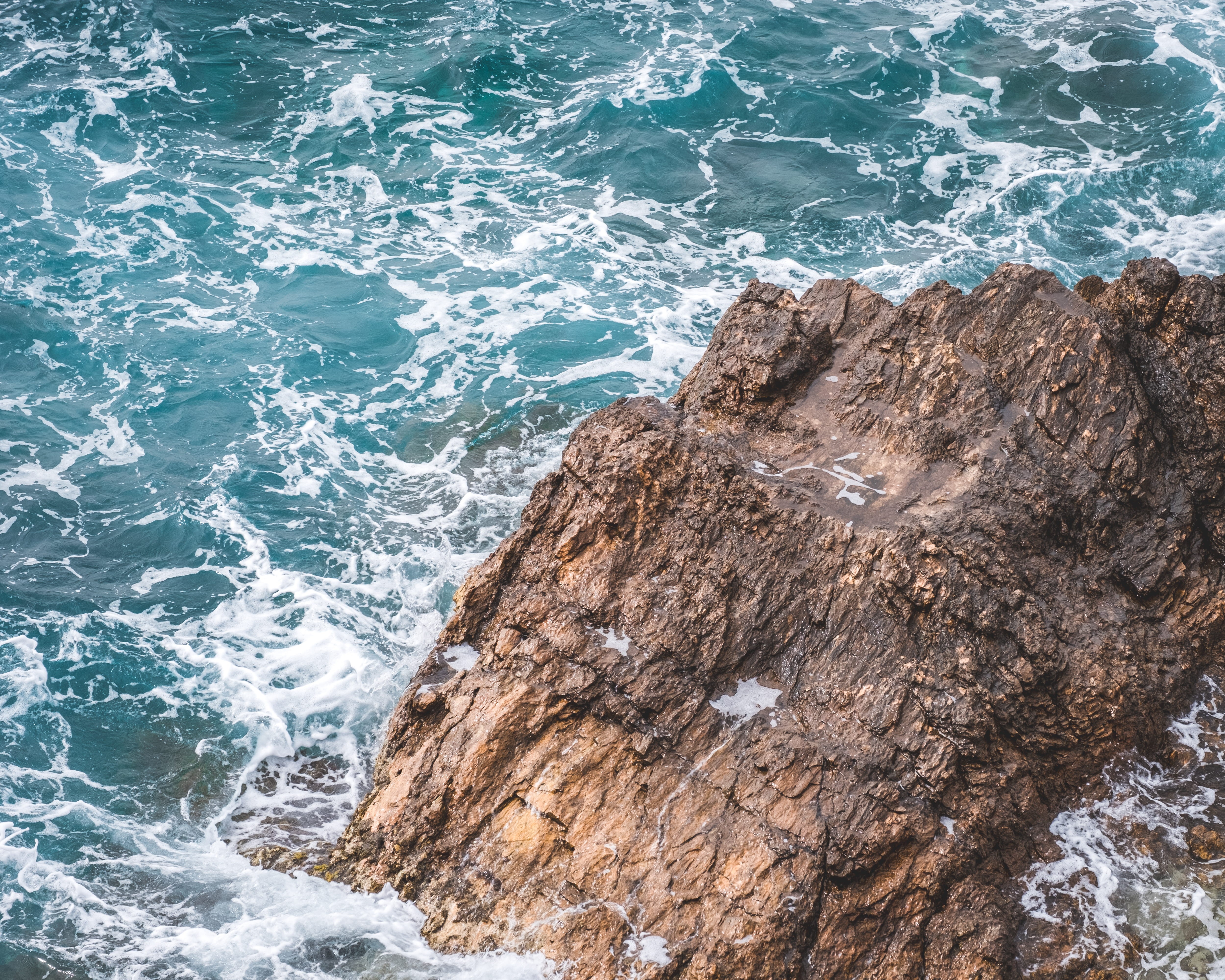 rock - object, power in nature, 4K, motion, surf, high angle view, sport, rocks, sea, rock formation, ocean, solid, nature, water, day, aquatic sport, HD Wallpaper