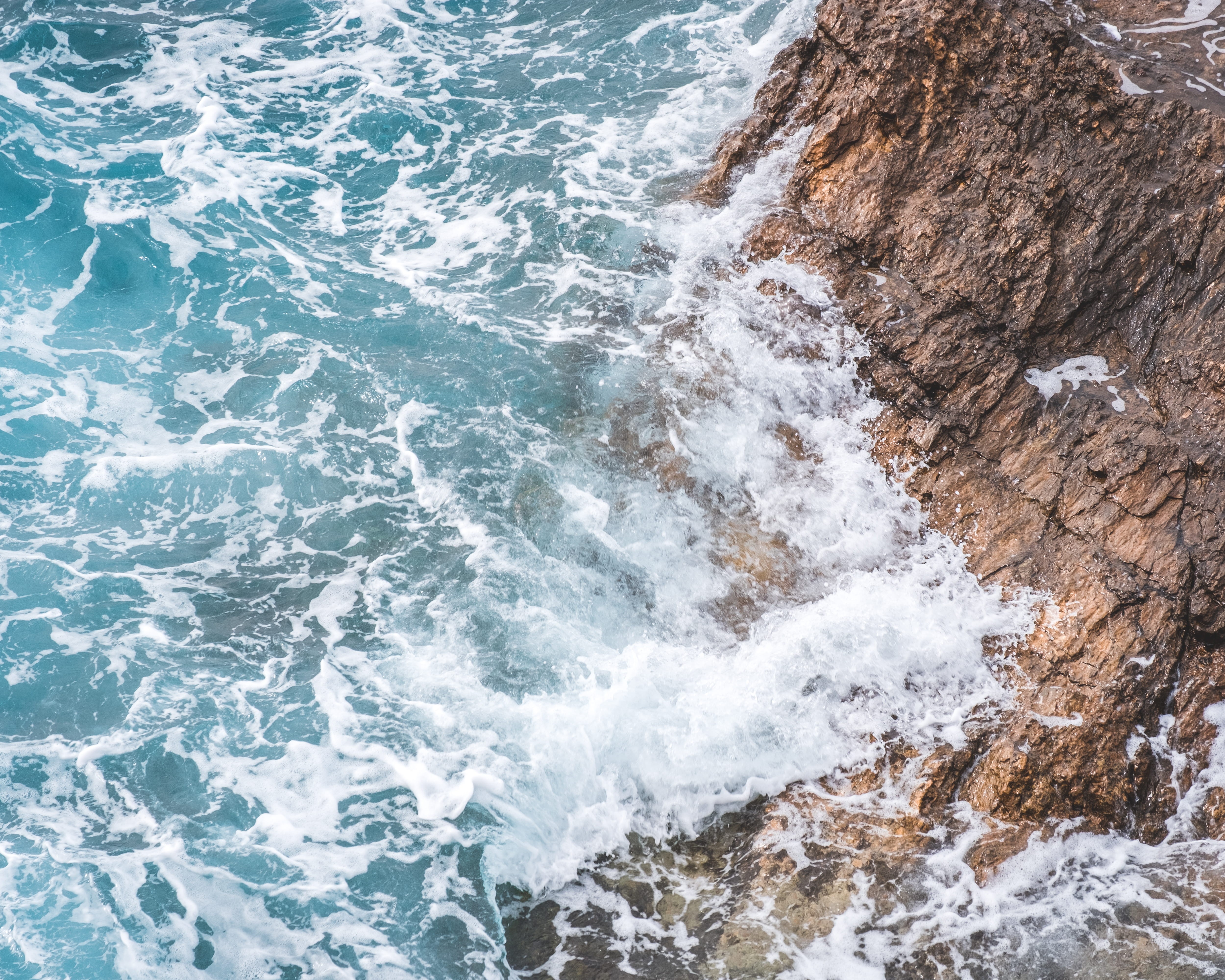 surf, solid, water, rock, breaking, rock formation, rock - object, flowing water, nature, temple of poseidon, power in nature, high angle view, beauty in nature, HD Wallpaper