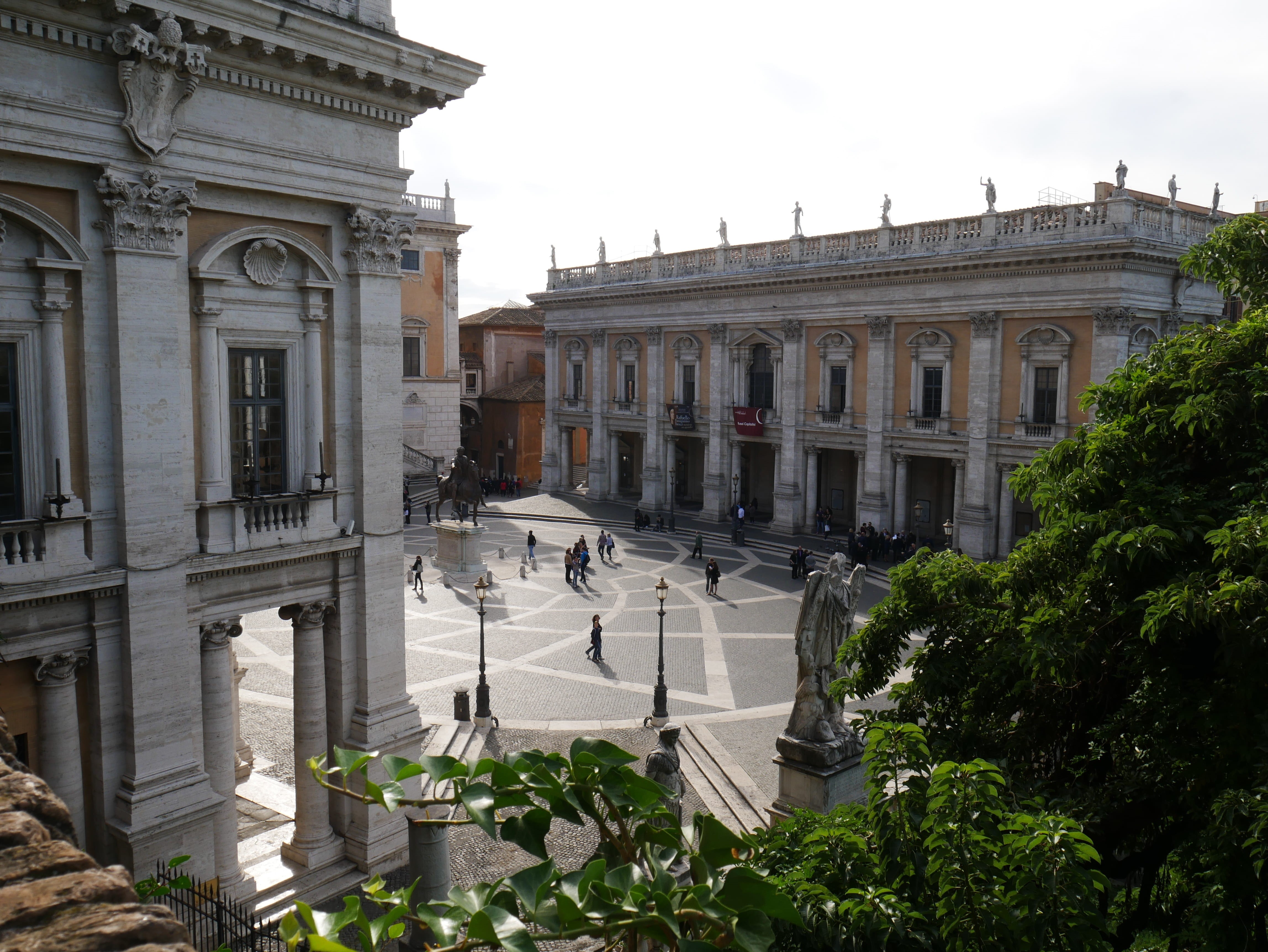 classic, buildings, group, arch, the past, tree, marcus aurelius, architecture, national museum, day, view, tourism, human representation, leave, incidental people, HD Wallpaper