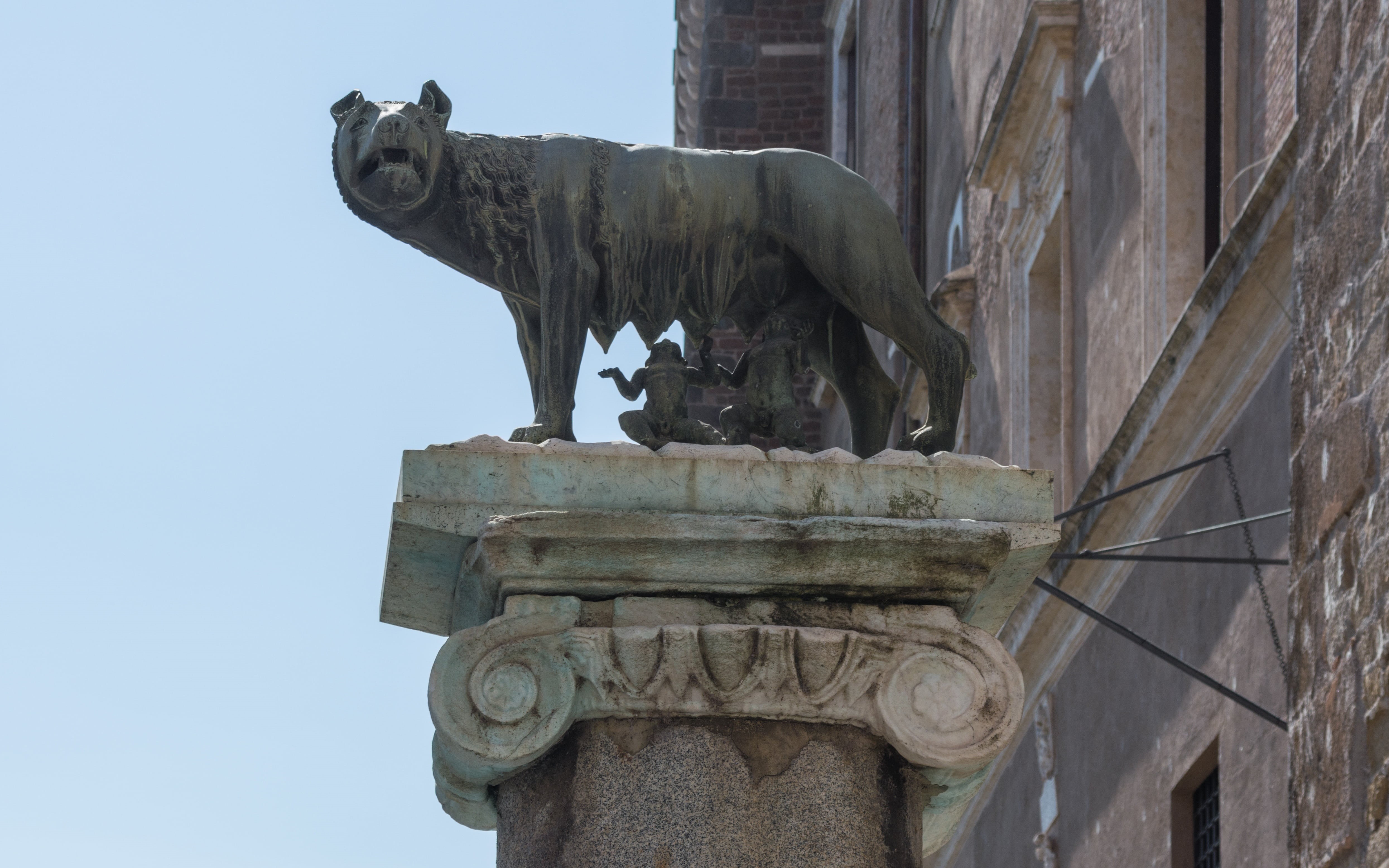 the past, sky, travel destinations, capitol hill, history, outdoors, art and craft, place du capitole, day, capitoline wolf, architecture, city, gargoyle, HD Wallpaper