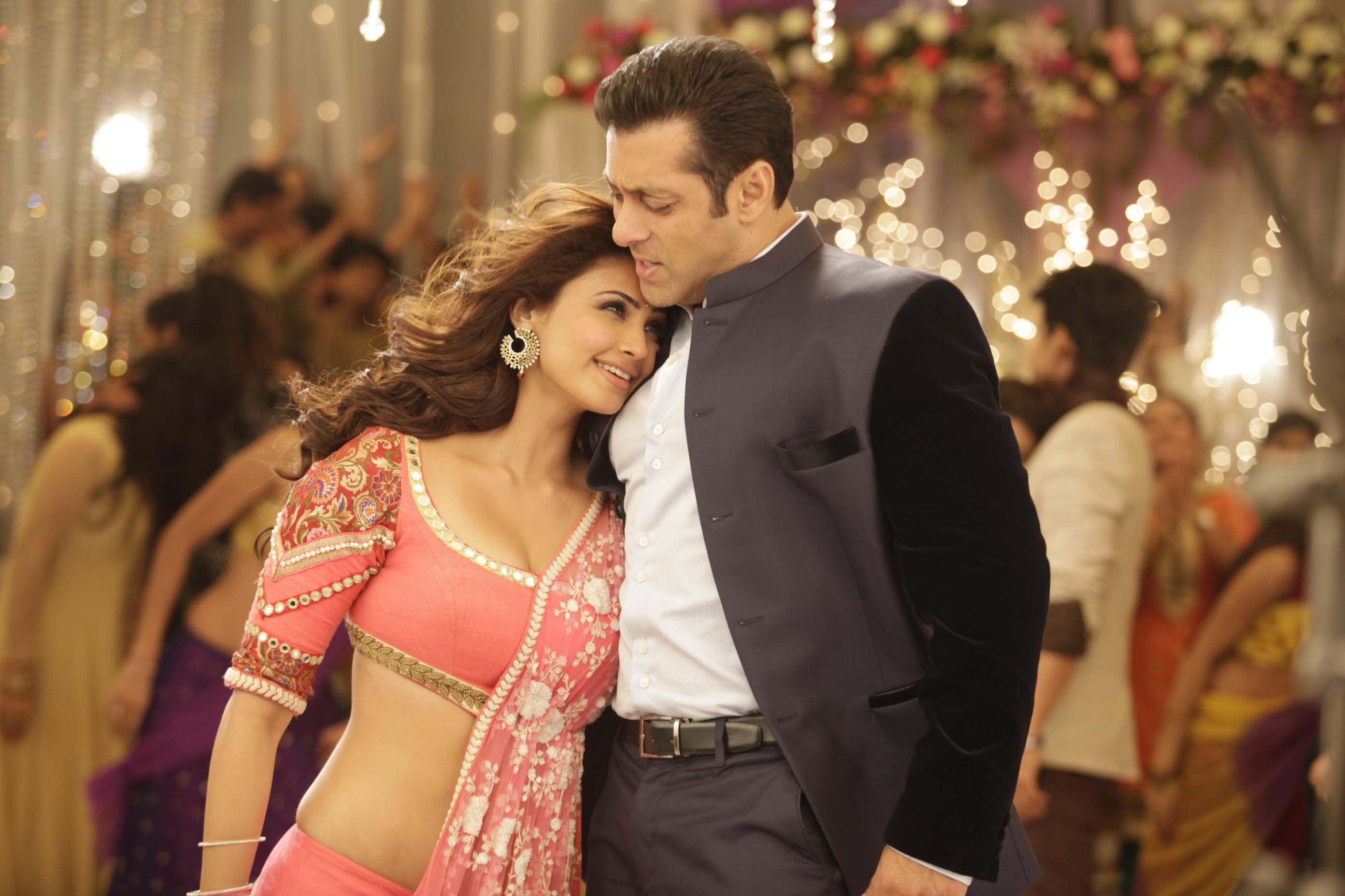 2K, s, gray, Daisy Shah, black, Jai Ho, coat, Salman Khan, Bollywood, men, HD Wallpaper