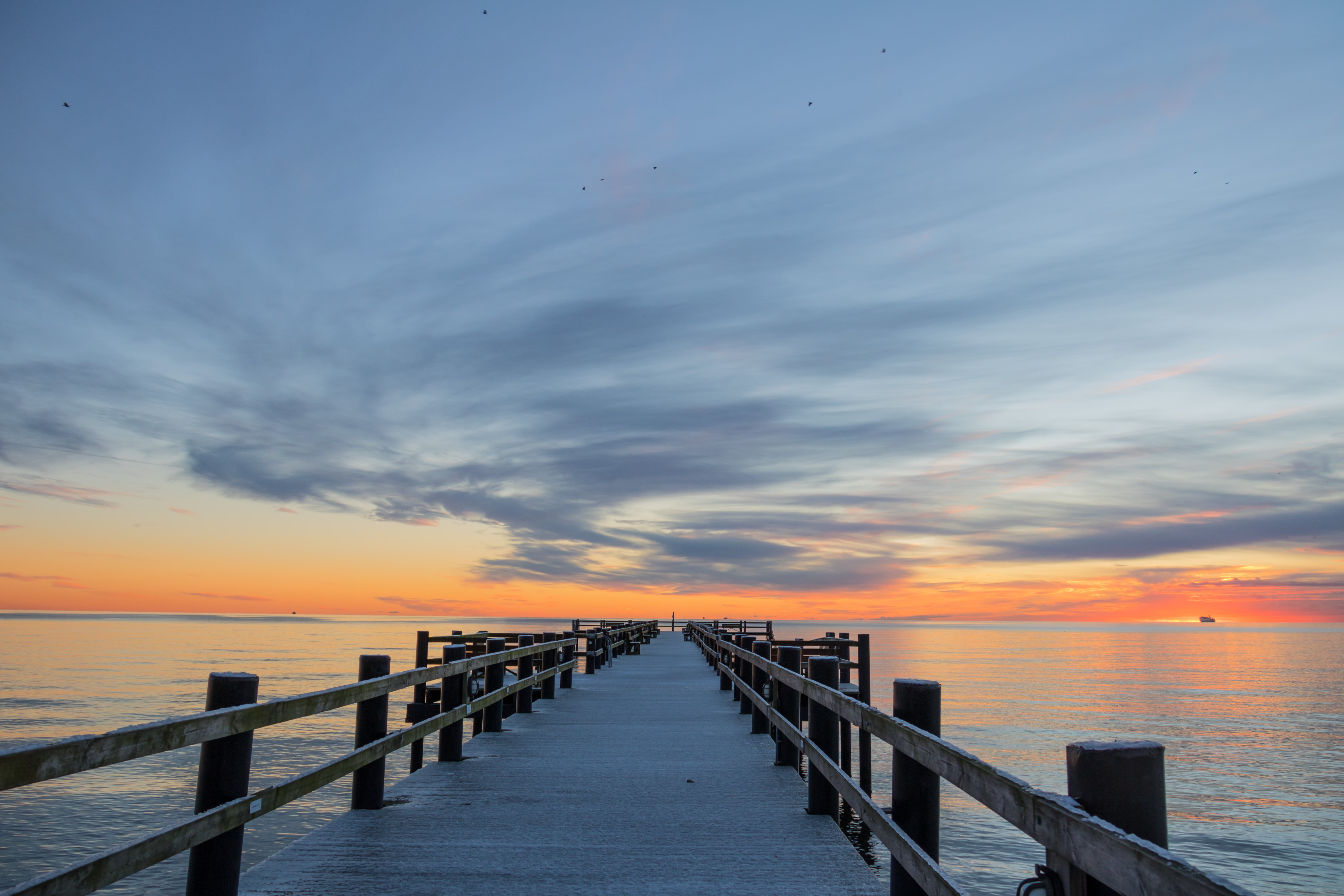 water, model, exif, dusk, vatten, ef, sky, focal_length, beach, geo, wood - Material, landscape, moln, canon, 5K, sun, nature, 760d, geo:location, sunset, HD Wallpaper
