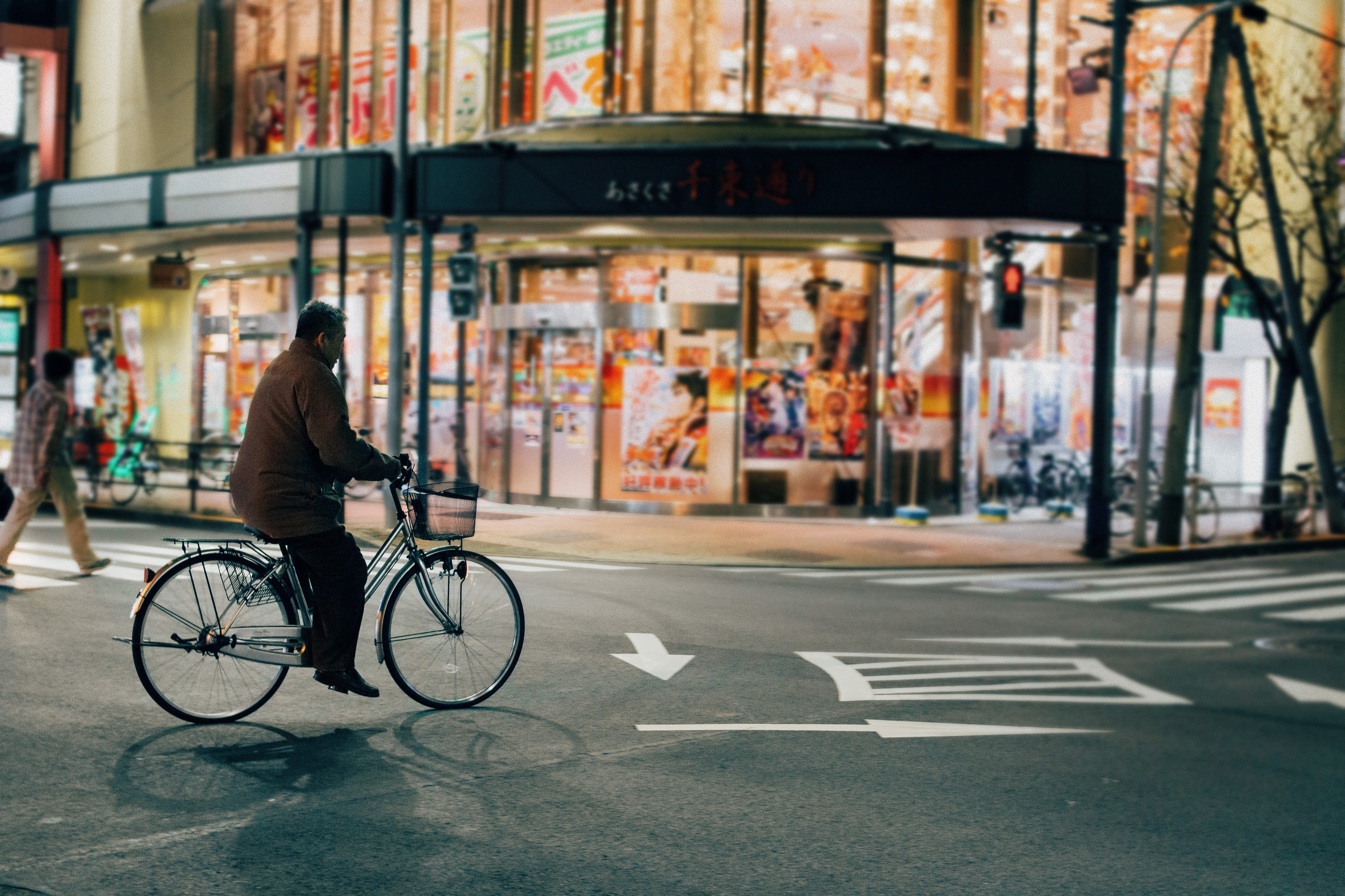 on the move, riding, architecture, motion, pachinko, road, road marking, transportation, mode of transportation, land vehicle, city street, 5K, night, HD Wallpaper