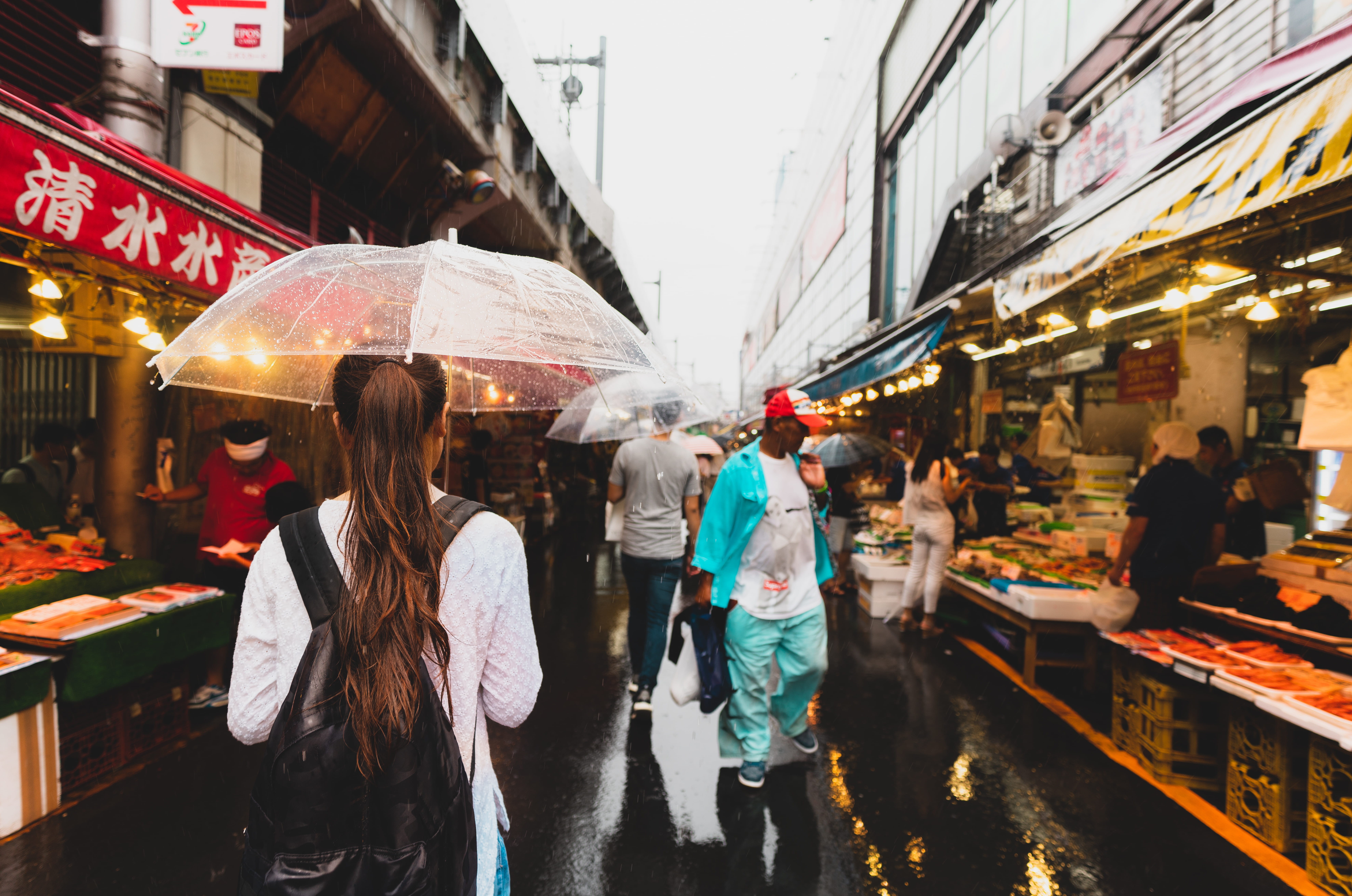 alley, rain, clothing, canopy, pants, built structure, real people, street market, shop, incidental people, lifestyles, group of people, building exterior, HD Wallpaper