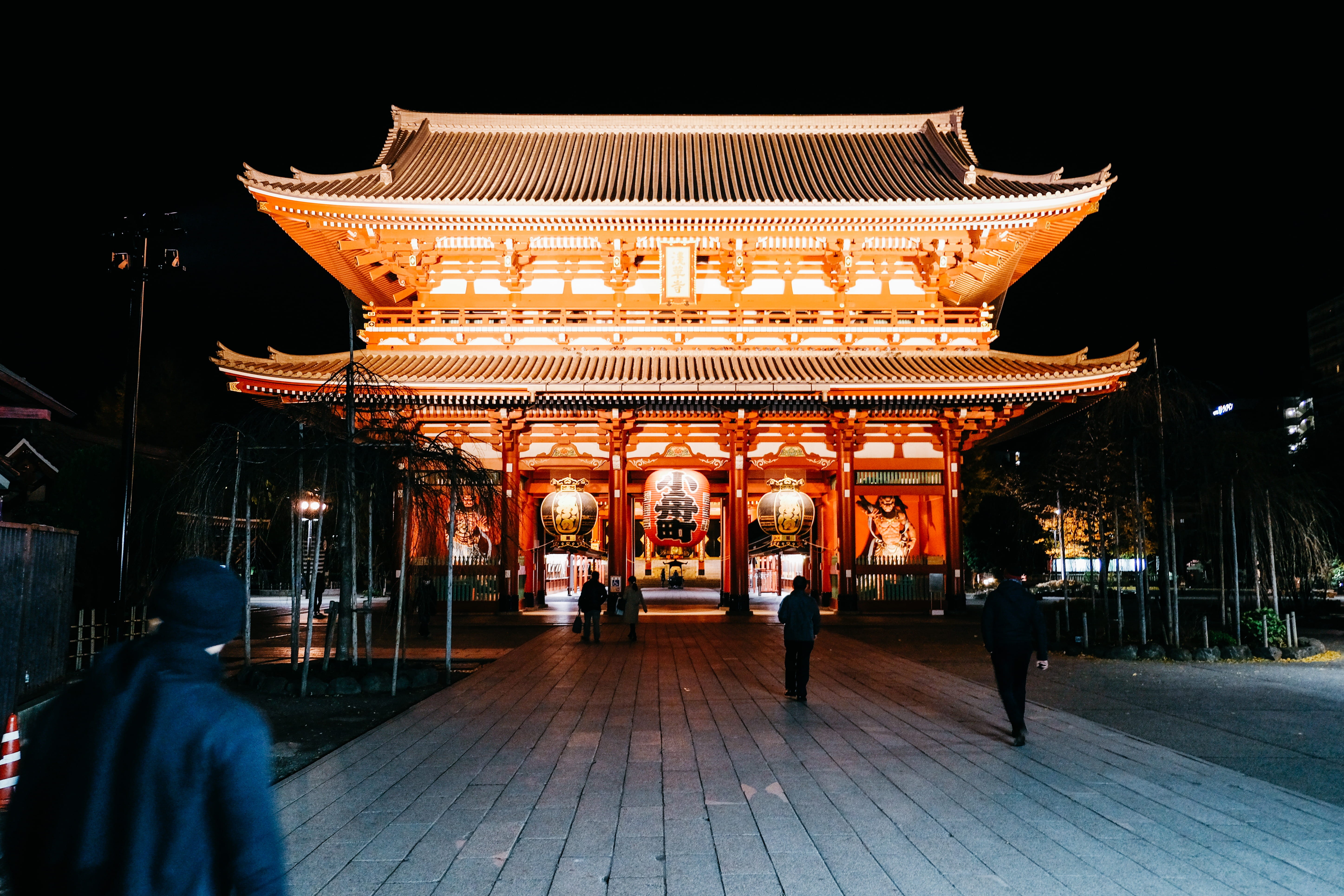 religion, travel, built structure, culture, sensō-ji, lantern, illuminated, incidental people, the past, travel destinations, taitō-ku, red, samurai, outdoors, HD Wallpaper