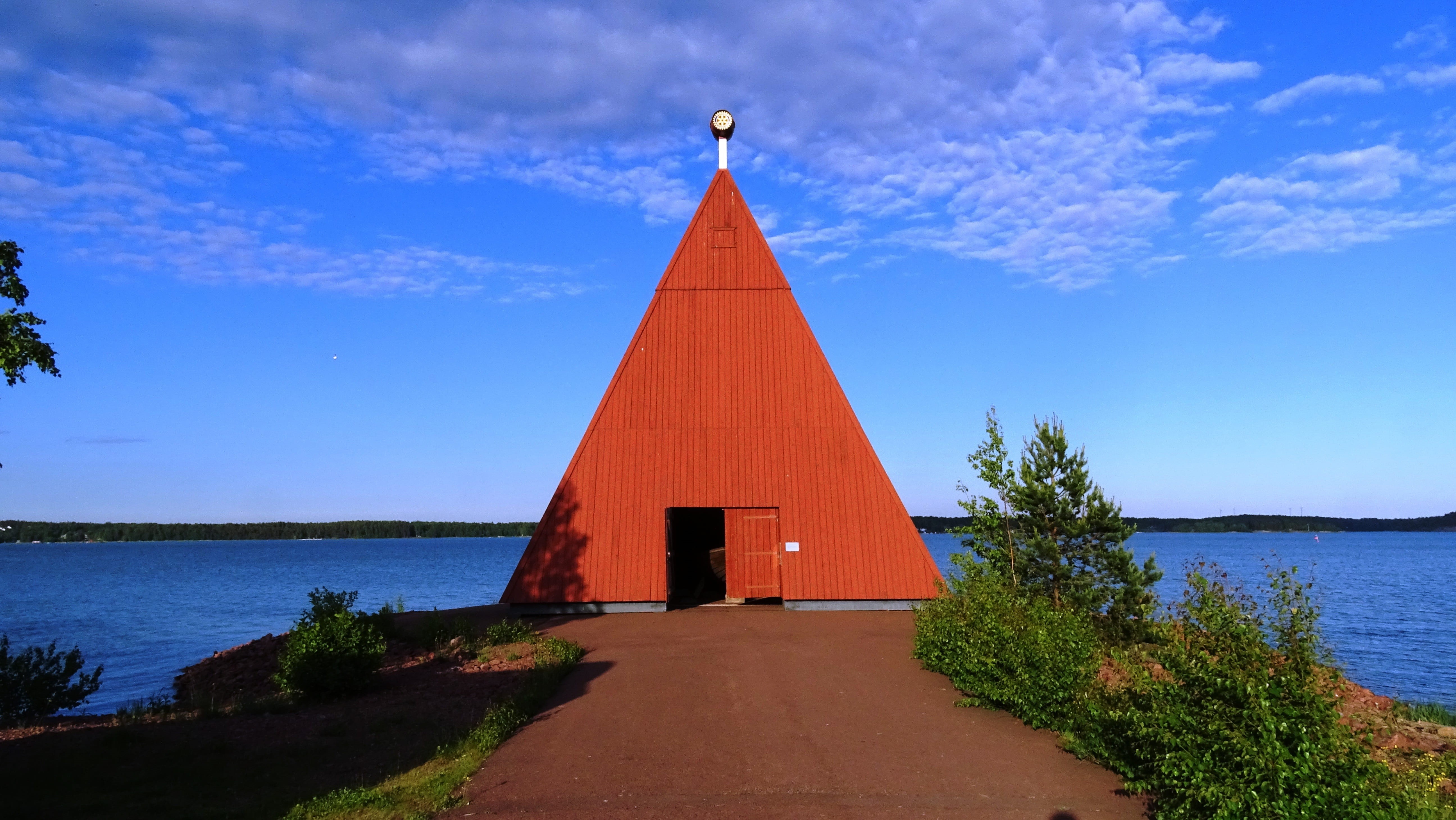 architecture, outdoors, pyramid, travel destinations, 5K, red, blue, no people, sky, beauty in nature, nature, island, mariehamn, built structure, tower, HD Wallpaper