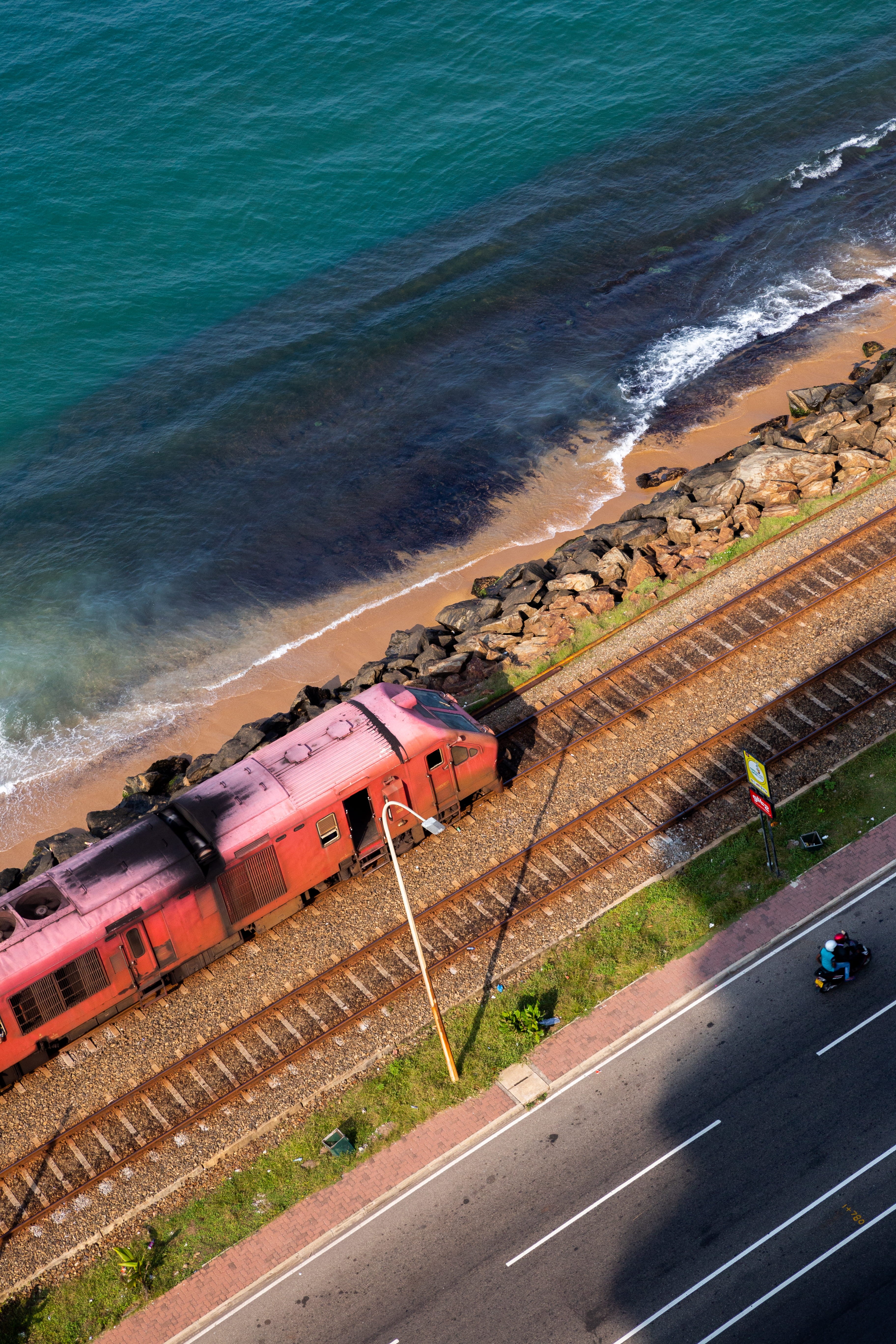 vehicle, tracks, sport, sea, sri lanka, land, colombo, railway, land vehicle, freight transportation, views, day, high angle view, rail, human, train track, Phone HD Wallpaper