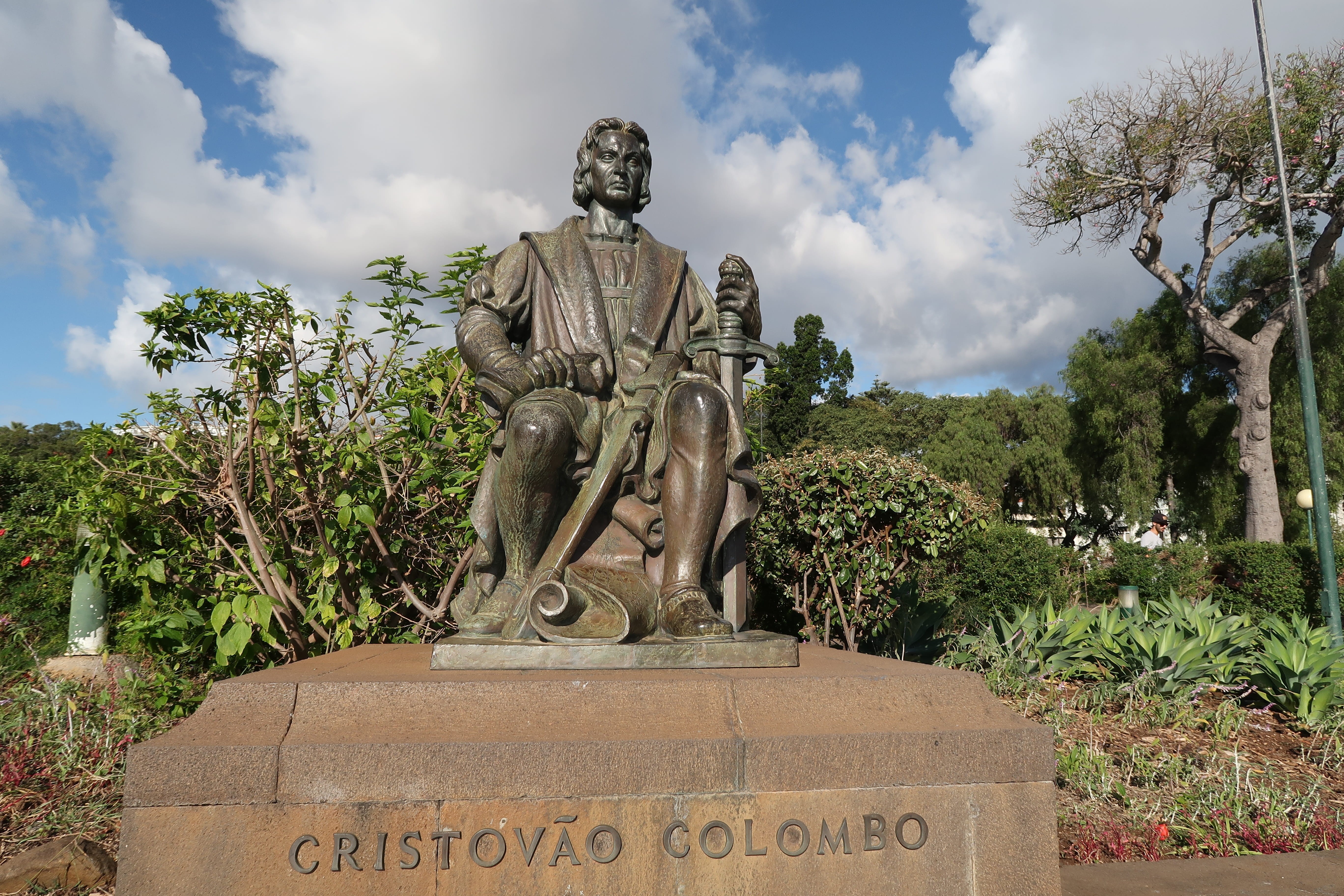 western script, cloud - sky, the past, outdoors, text, statue, art and craft, colombo, christopher columbus, day, memorial, architecture, human representation, HD Wallpaper