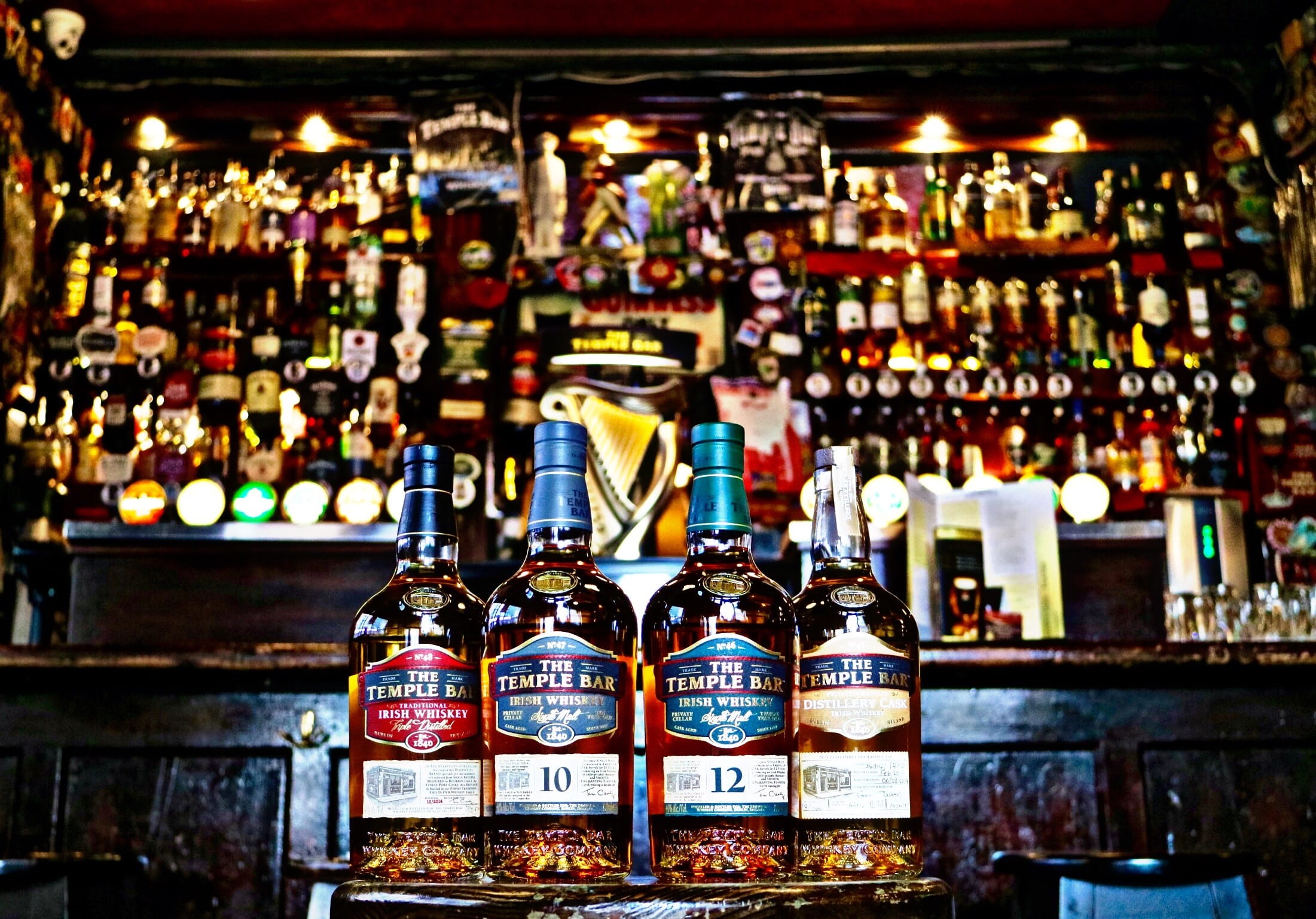 pint, glass - material, bottles, still life, liquor, bar counter, variation, close, no people, retail display, drunk, bar, drink, abundance, photo, bottle, HD Wallpaper