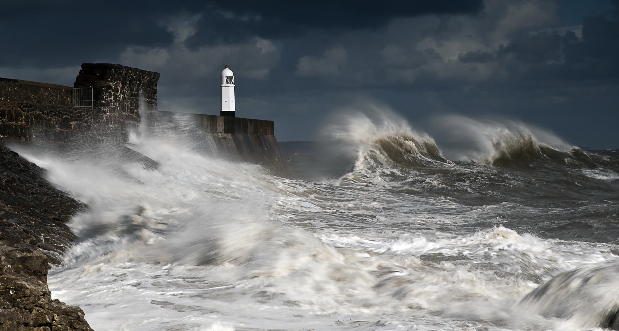 architecture, nature, beauty in nature, power, 1080P, no people, sky, power in nature, cloud - sky, sea, aquatic sport, built structure, building exterior, HD Wallpaper