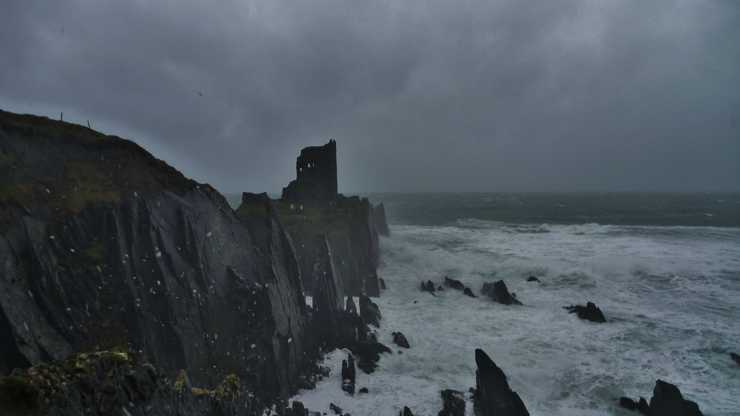 land, castle, outdoors, cold temperature, sea, Ireland, beauty in nature, tranquil scene, power in nature, nature, architecture, rock - object, formation, HD Wallpaper