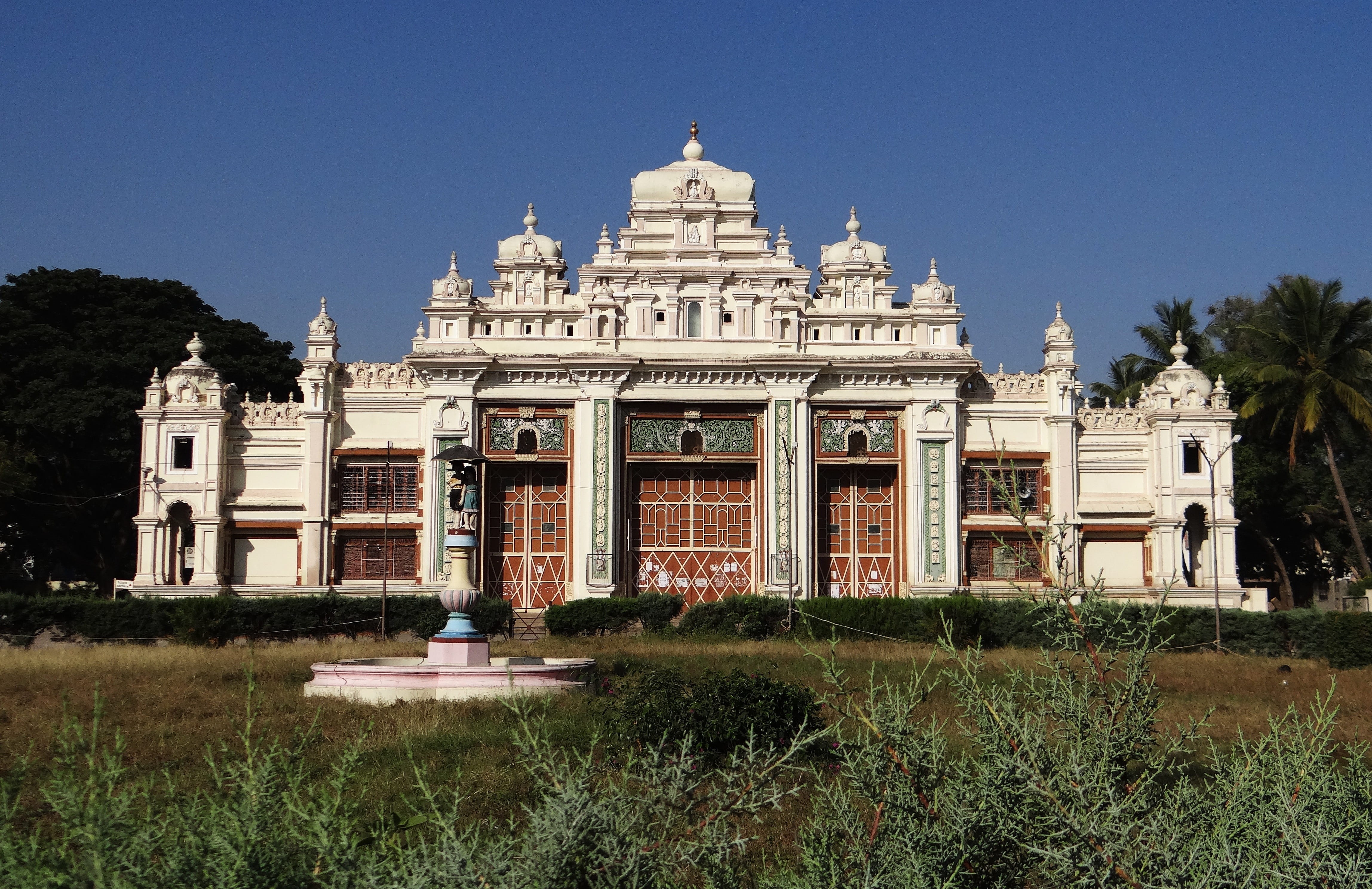 maharaja, mysuru, heritage, palace, indian, plant, architecture, architectural column, outdoors, mysore, 4K, built structure, facade, nature, travel, karnataka, HD Wallpaper