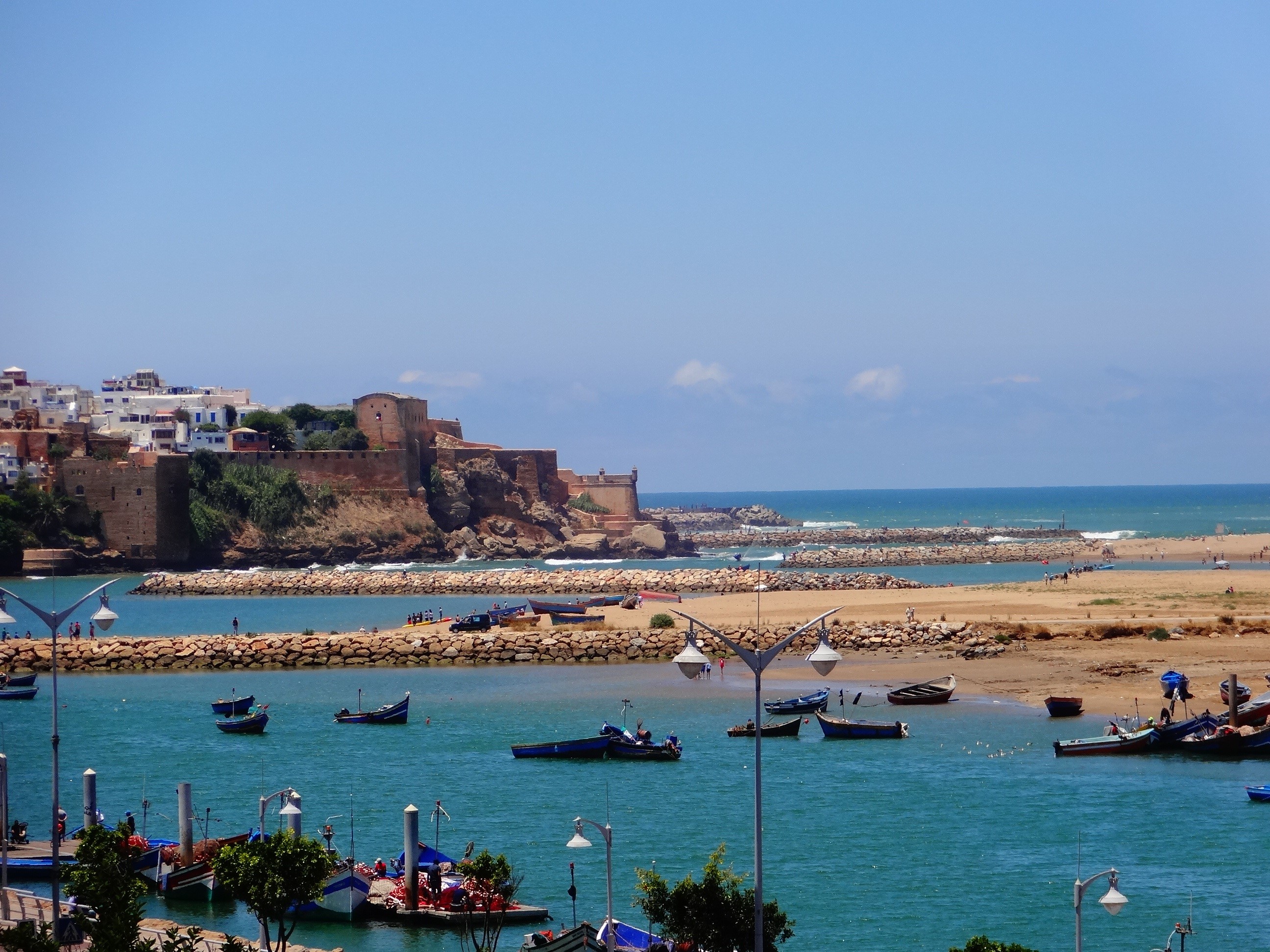 sea, crowd, mode of transportation, transportation, coast, 2K, architecture, africa, daytime, outdoors, rabat, landscape, water, building exterior, capital, HD Wallpaper