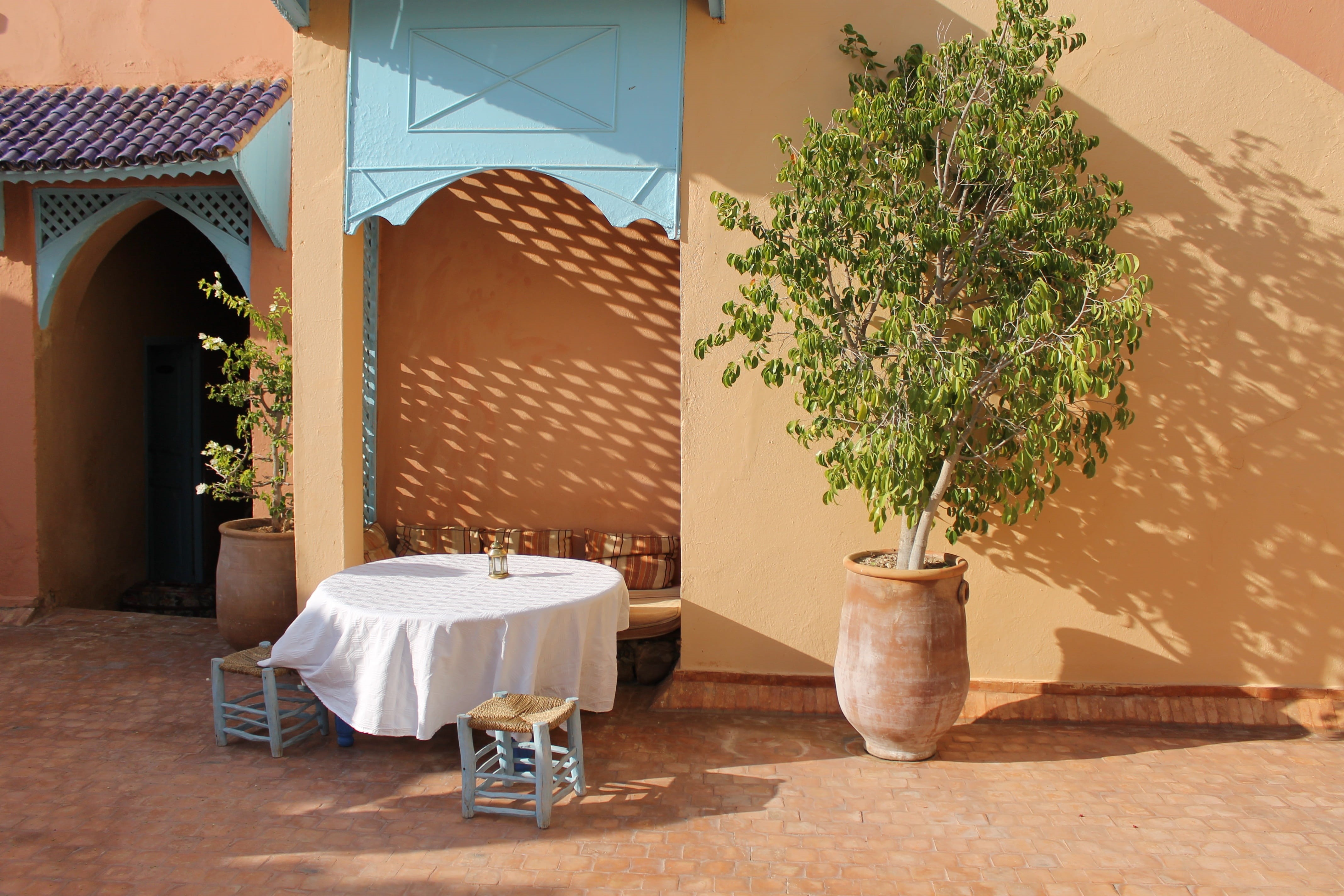 House, Morocco, sunlight, marrakech, plant, kasbah, residential district, tree, no People, 4K, building, Colourful, window, architecture And Buildings, HD Wallpaper