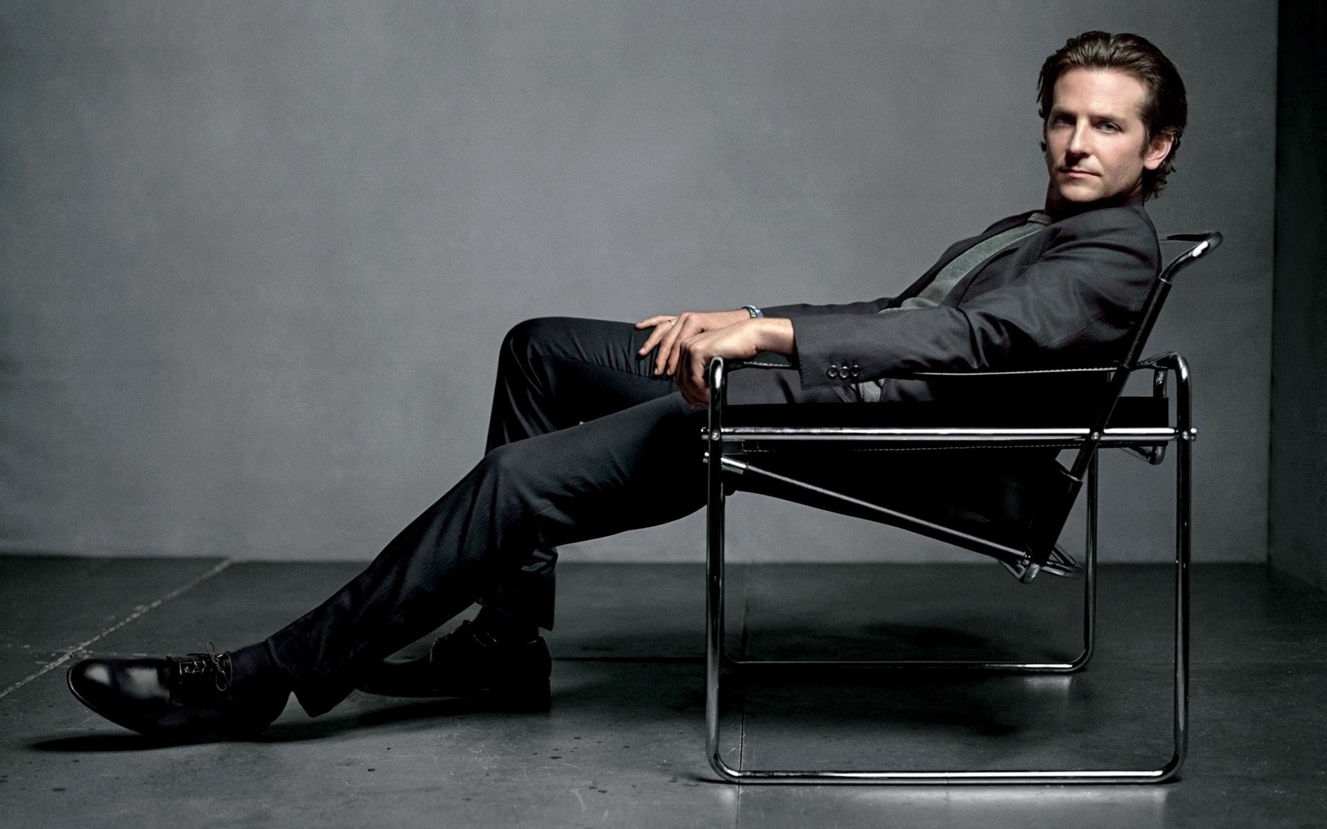 bradley, cooper, actor, 1080P, shooting, dude, HD Wallpaper