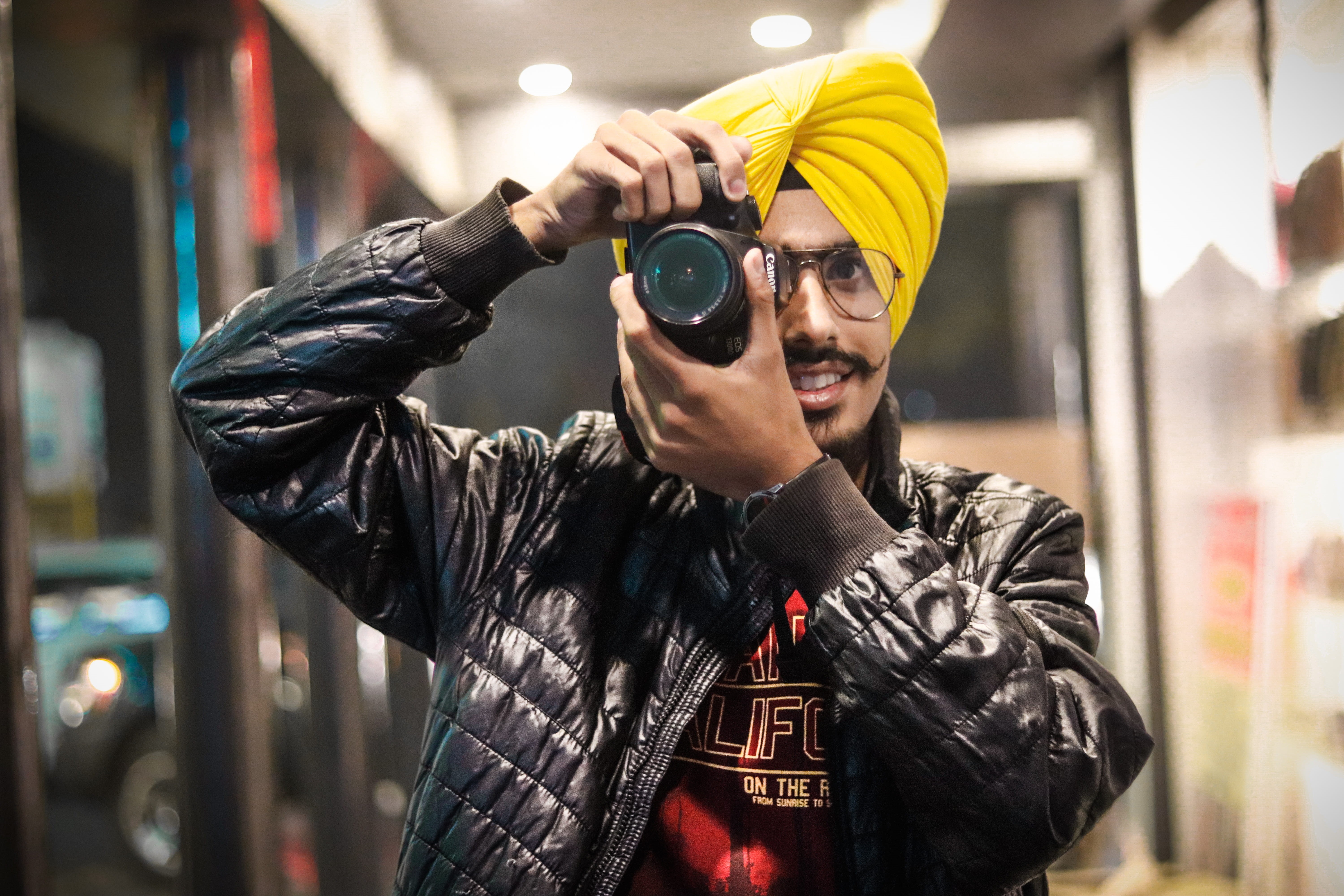 adult, turan, standing, holding, gill, young adult, fashion, one person, jacket, nike, self, focus on foreground, sardar, waist up, dollar, market, 5K, HD Wallpaper