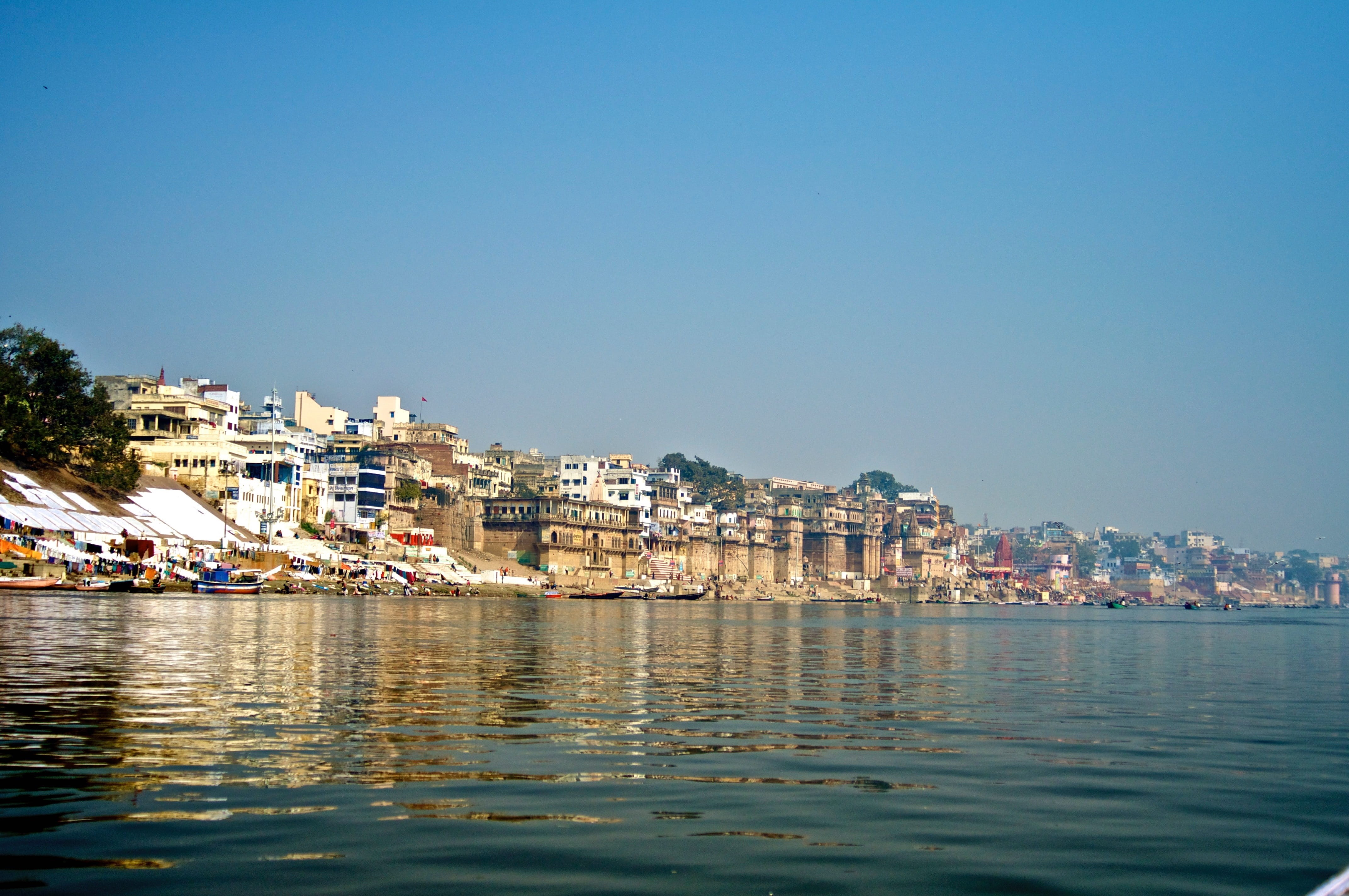 sea, religious, spiritual, white, house, culture, holy, ghat, beside, nautical vessel, brown, mode of transportation, ganga, transportation, 4K, cityscape, HD Wallpaper