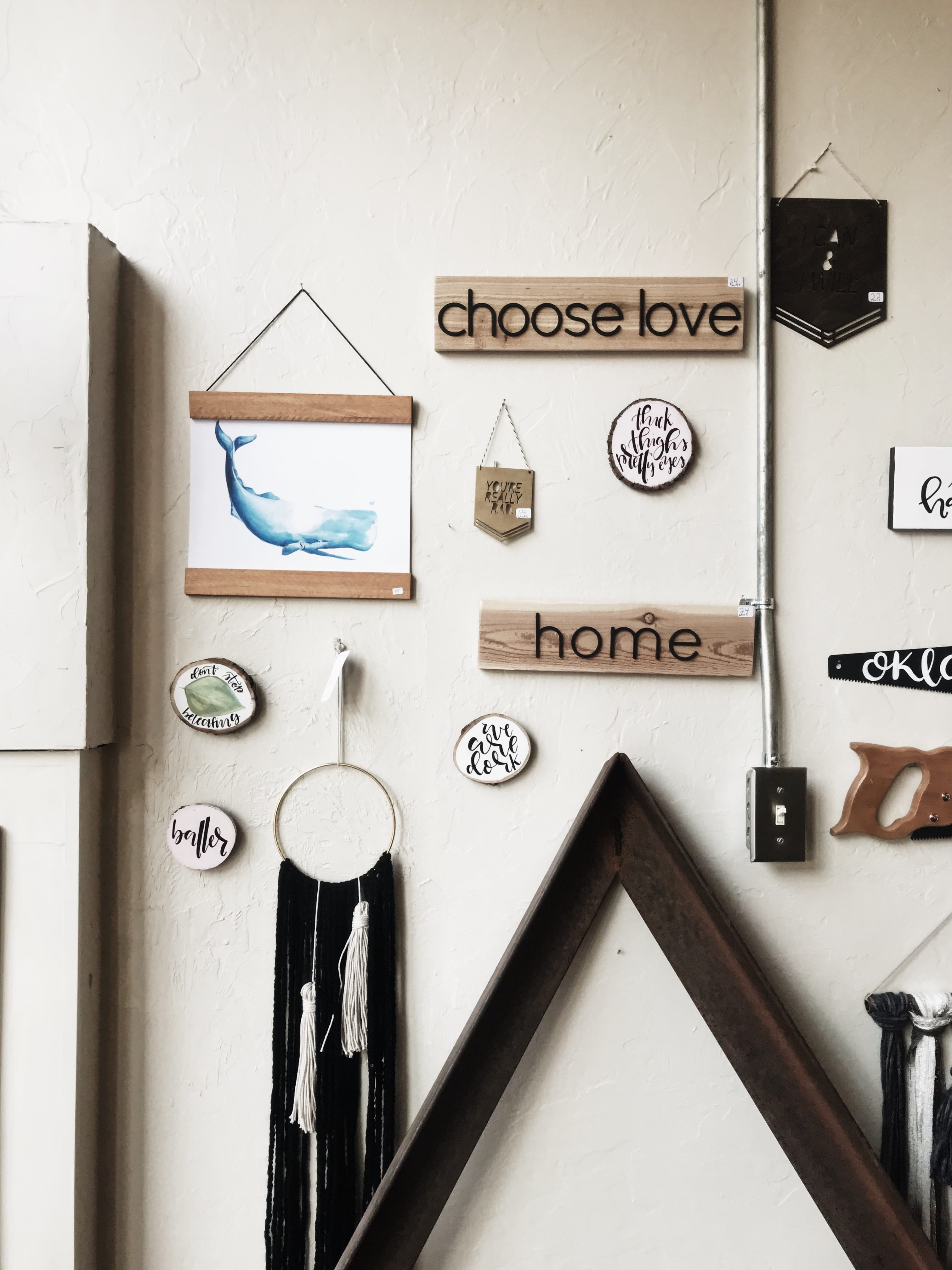 information, frame, art, sign, light, home, painted, decorations, old, white, shape, white color, technology, assorted, non-western script, connection, Phone HD Wallpaper