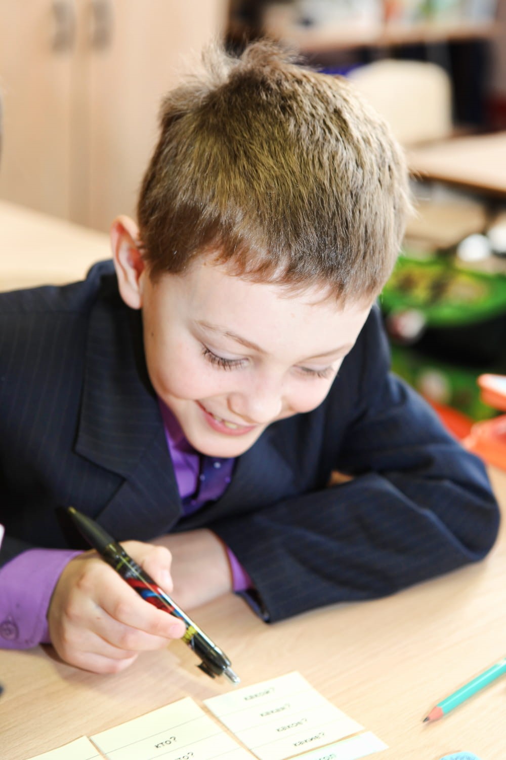 count, smile, development, concentrate, school, son, isolated, child, light, math, kid, student, white, indoors, educational, pencil, homework, headshot, Phone HD Wallpaper