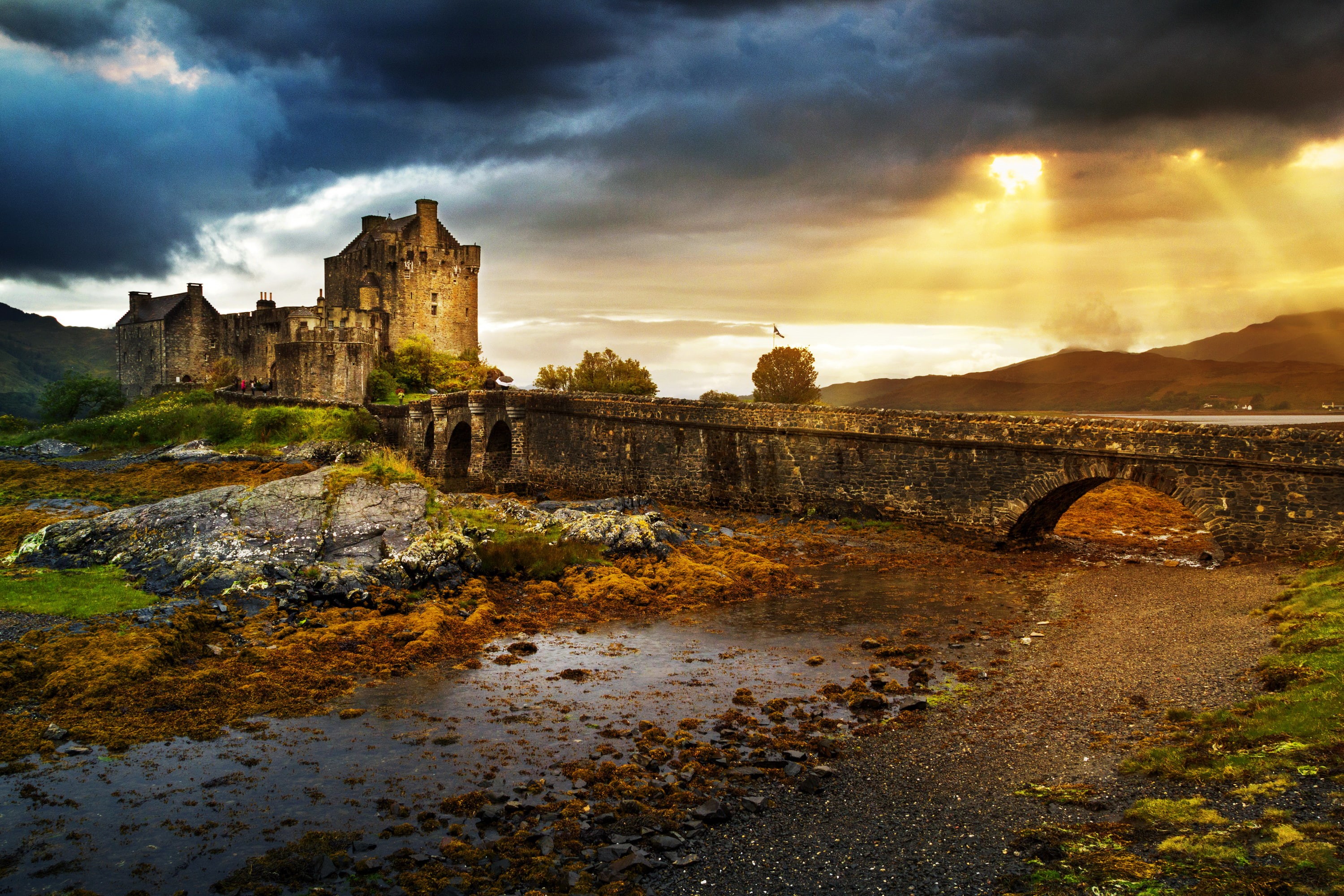 Eilean Donan, the sky, UK, the ruins, castle, bridge, the city, photo, 2K, HD Wallpaper