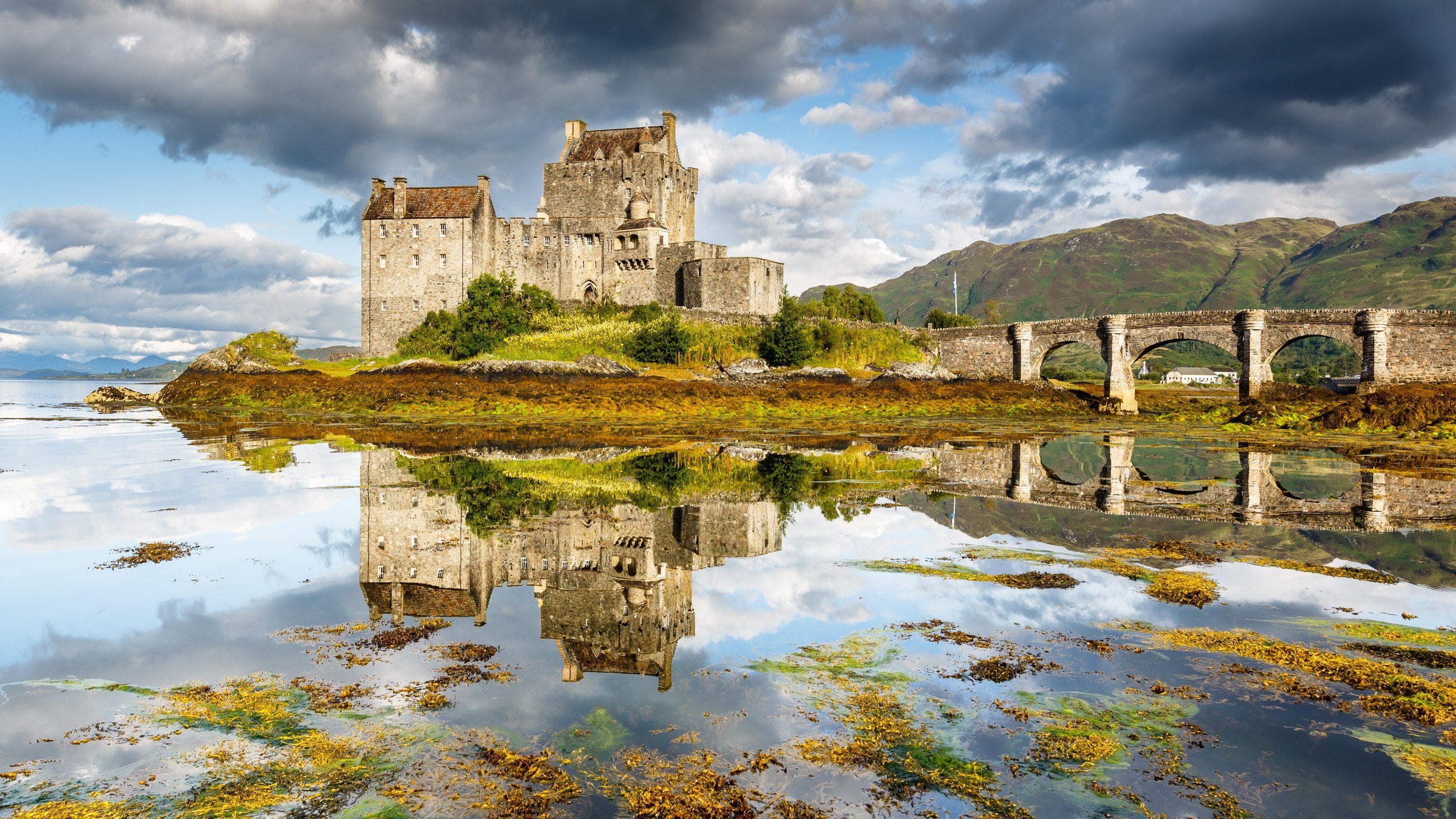 lake, built structure, outdoors, old ruin, arch bridge, 2K, ancient civilization, cloud - sky, history, no people, building exterior, ancient, castle, HD Wallpaper
