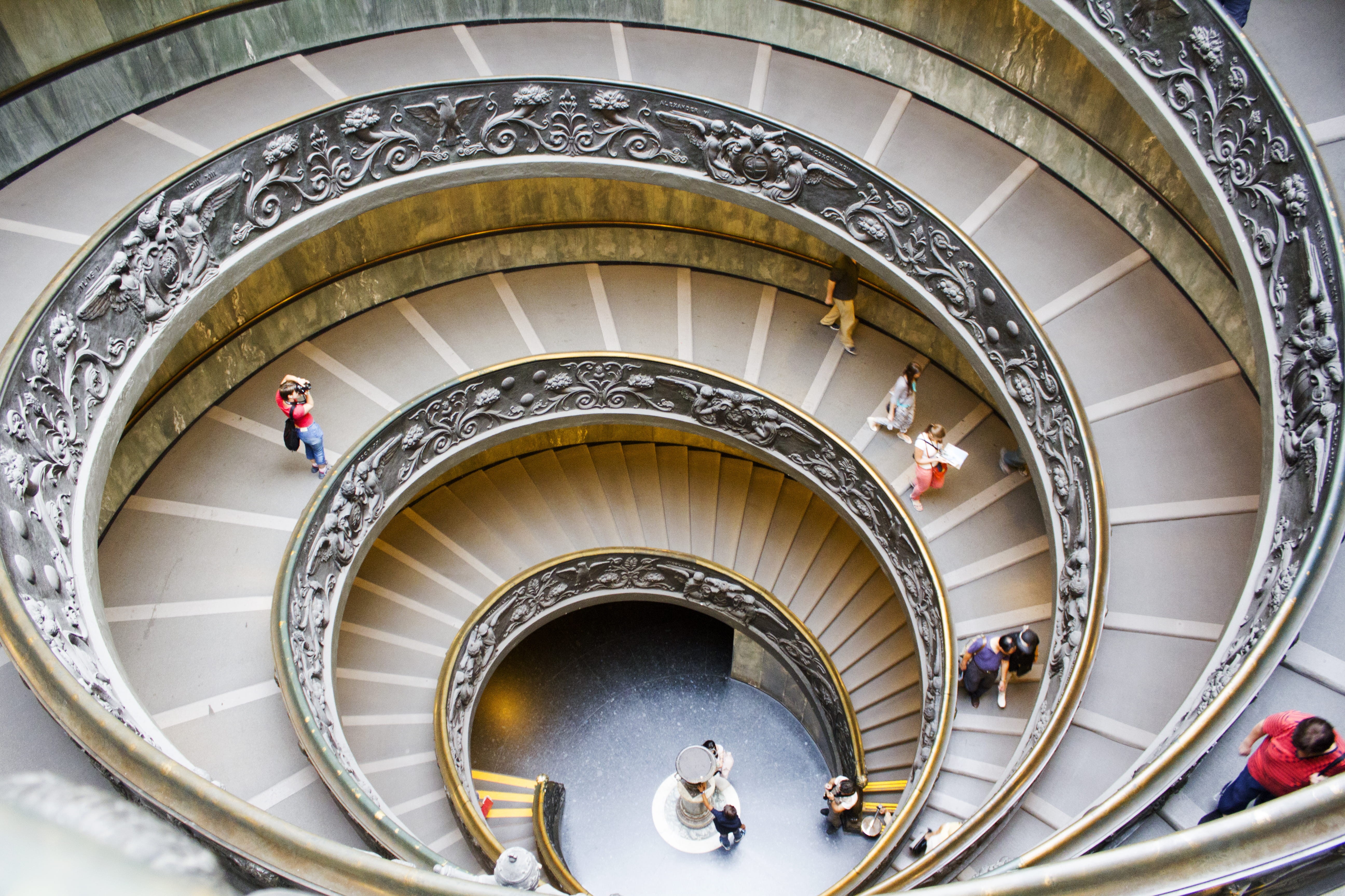 razor, handrail, railing, indoors, real people, staircase, adult, 5K, art, roma, ornate, italy, leisure activity, vaticano, giuseppe momo, steps and staircases, HD Wallpaper