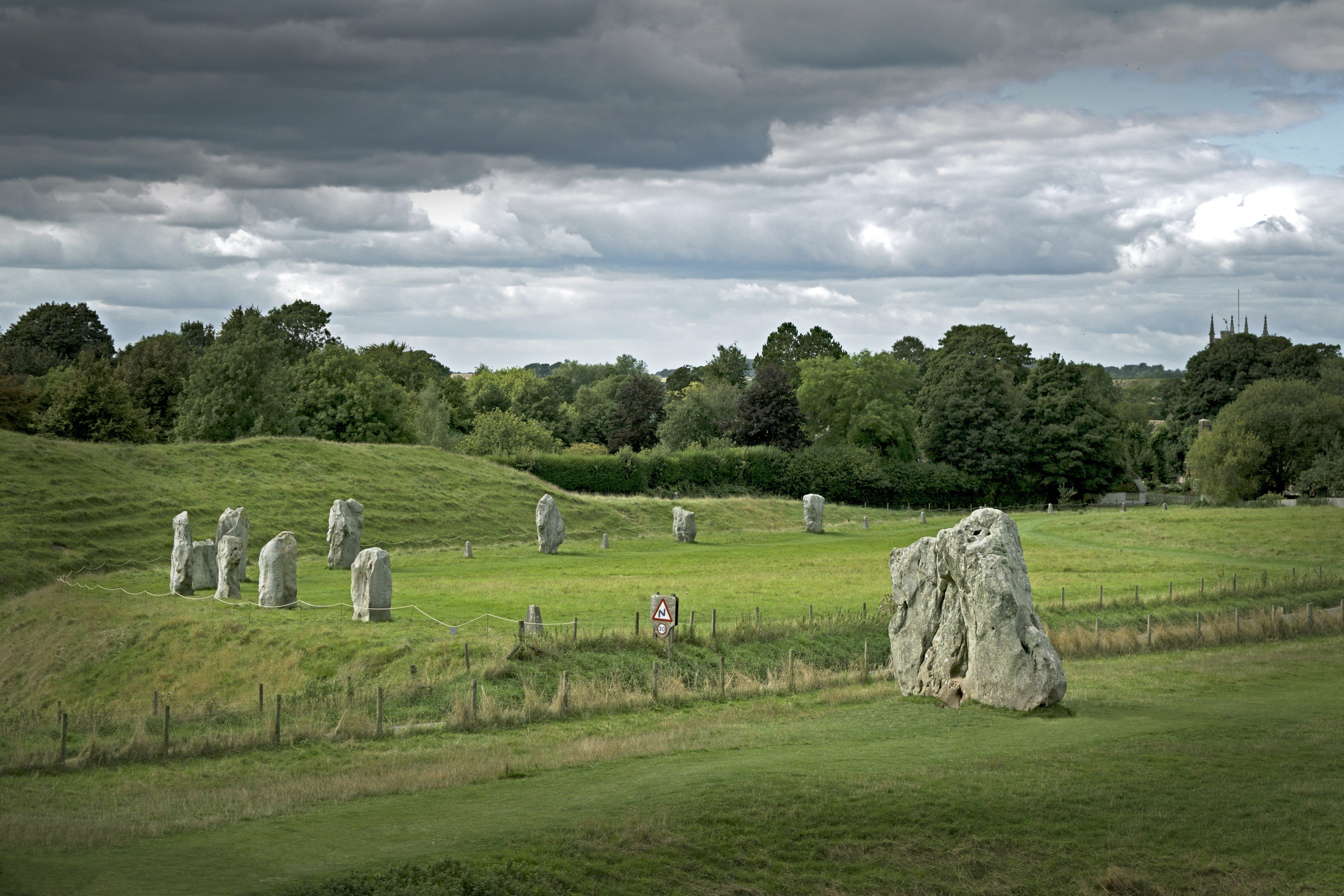 ancient civilization, stone circle, nature, group of animals, avebury, scenics - nature, outdoors, 4K, day, cloud - sky, field, grass, beauty in nature, HD Wallpaper