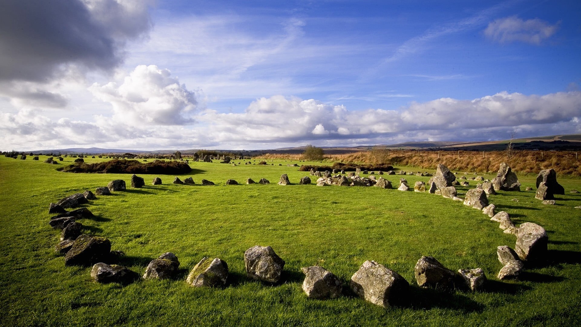 rural Scene, rocks, outdoors, tranquility, grass, stonehenge, solid, nature, the past, 1080P, environment, green Color, mammal, field, wiltshire, tourism, HD Wallpaper