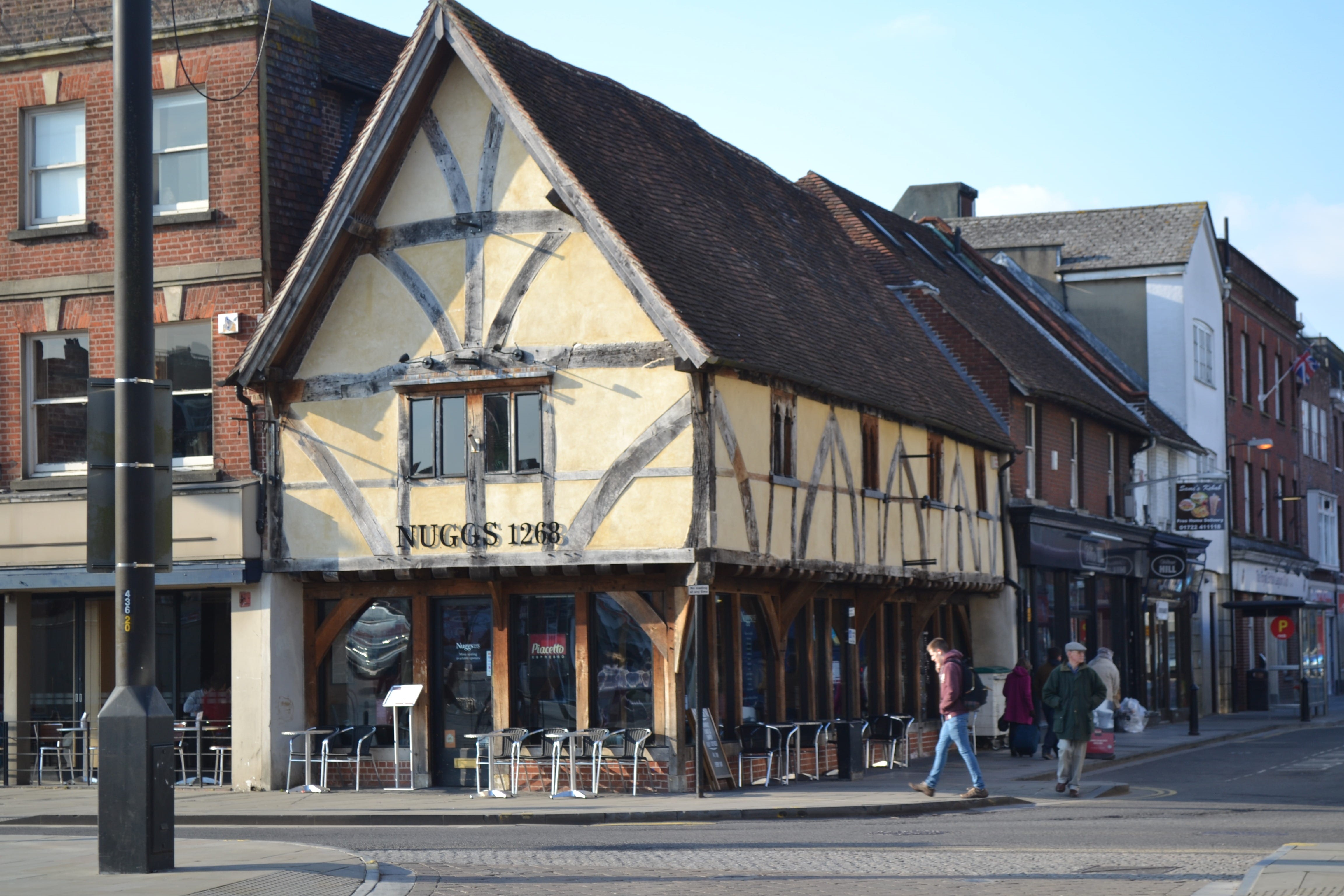 salisbury, road, built structure, historic, architecture design, old, residential district, england, full length, 4K, day, landmark, aged, united kingdom, HD Wallpaper
