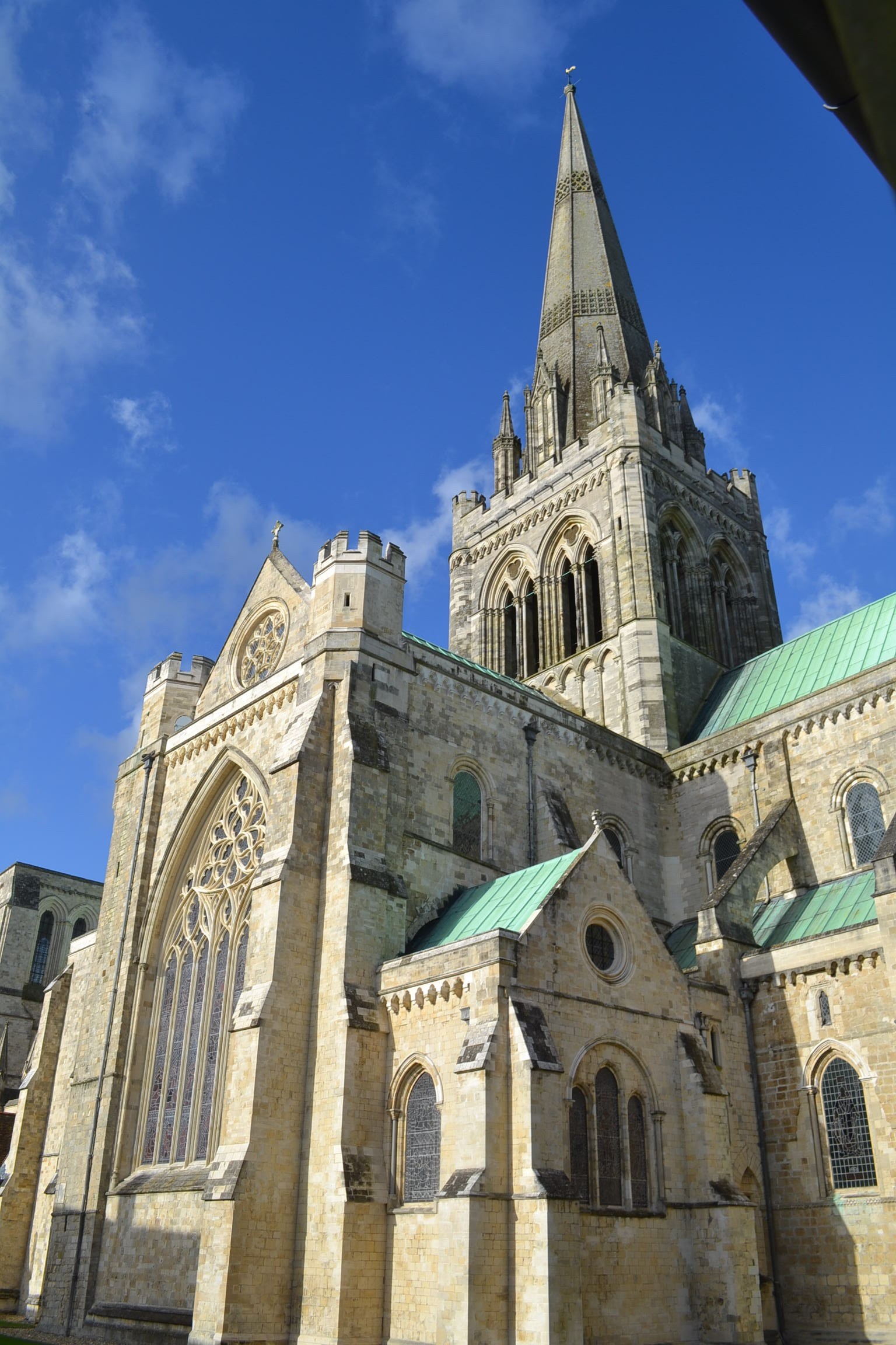 sunlight, structure, religious, built structure, religion, no people, design, architecture, salisbury, travel destinations, outdoors, landmark, day, old, Phone HD Wallpaper