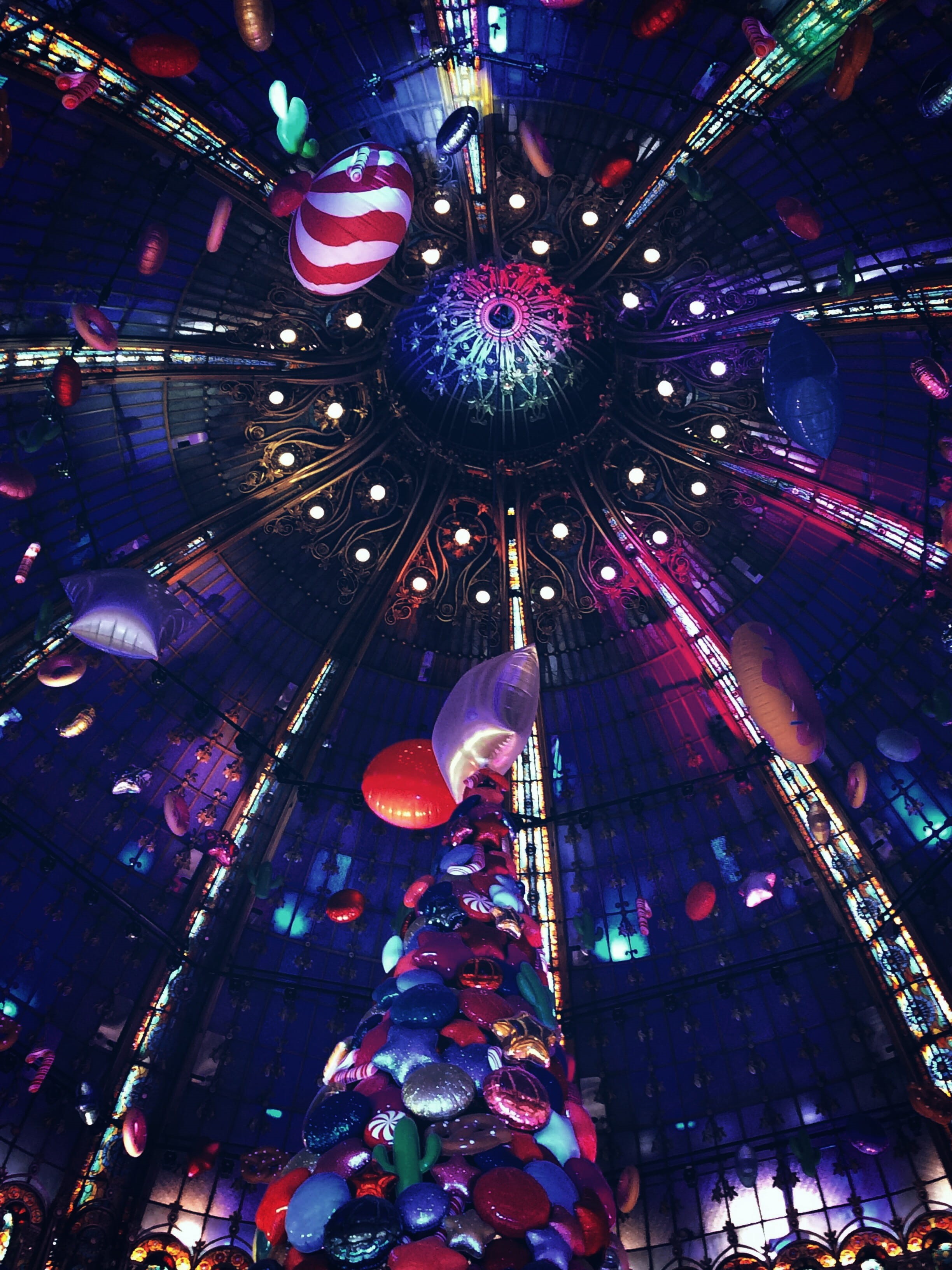 lights, christmas tree, paris, france, galeries lafayette, baloons, no people, decoration, event, christmas decoration, low angle view, festival, illuminated, Phone HD Wallpaper